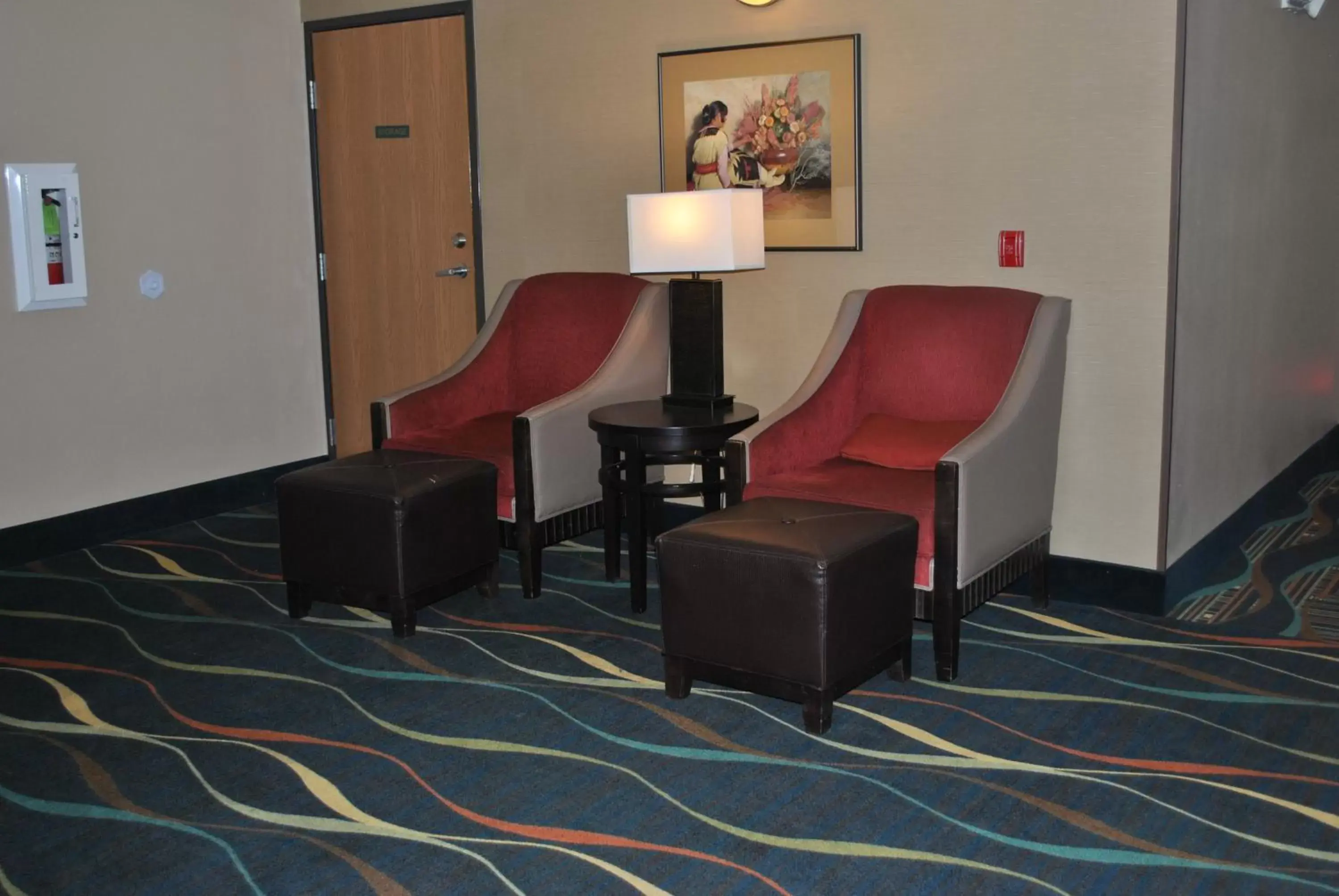 Seating Area in Comfort Inn & Suites Midtown