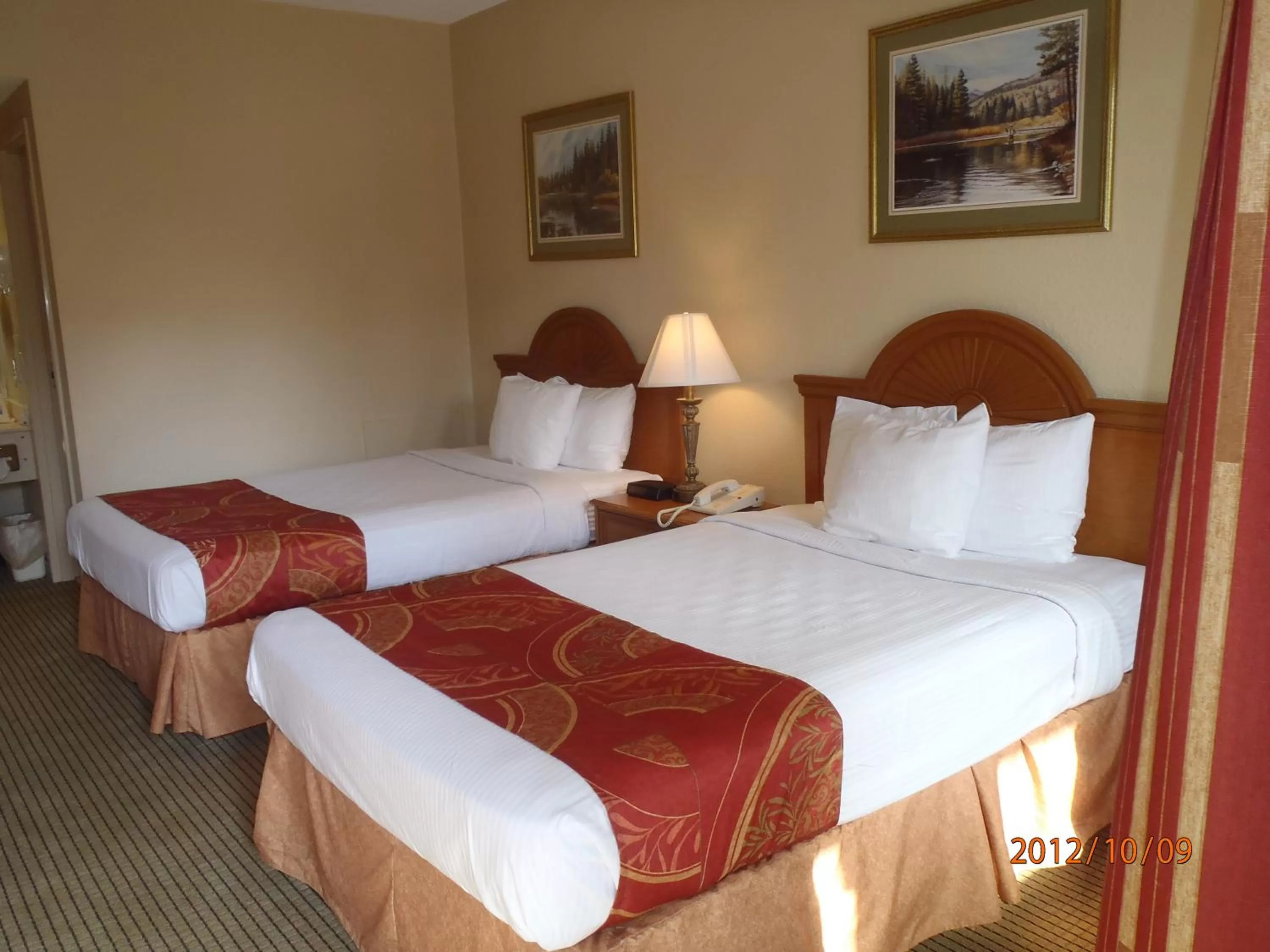 Queen Room with Two Queen Beds - Non-Smoking in Days Inn by Wyndham Alexander City