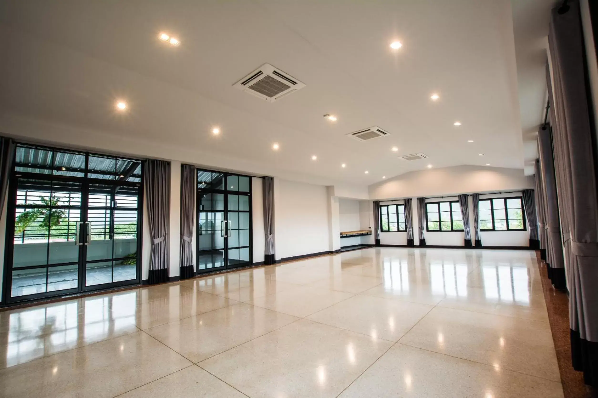 Area and facilities, Lobby/Reception in BY Hotel Kanchanaburi