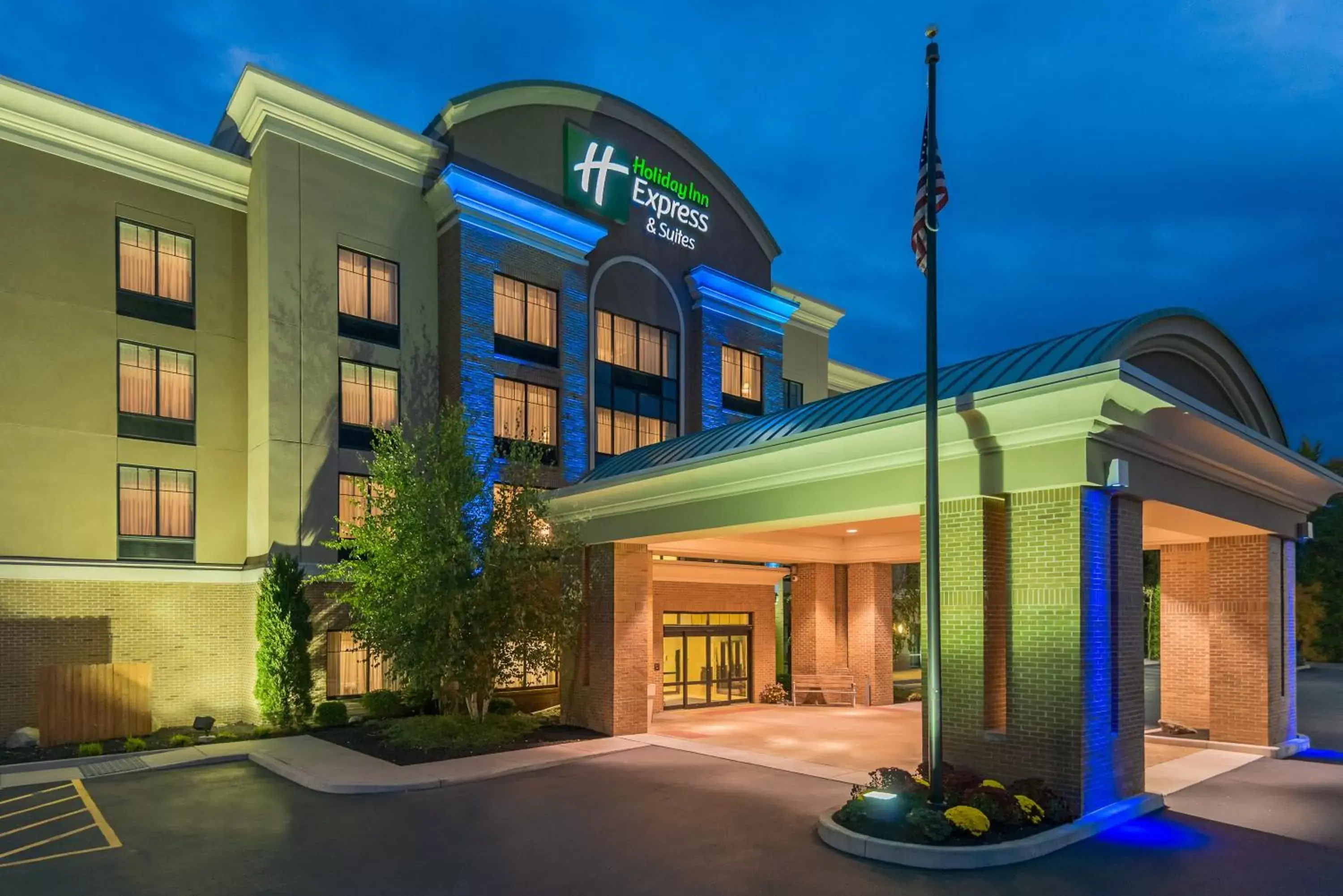 Property Building in Holiday Inn Express Hotel & Suites Rochester Webster, an IHG Hotel