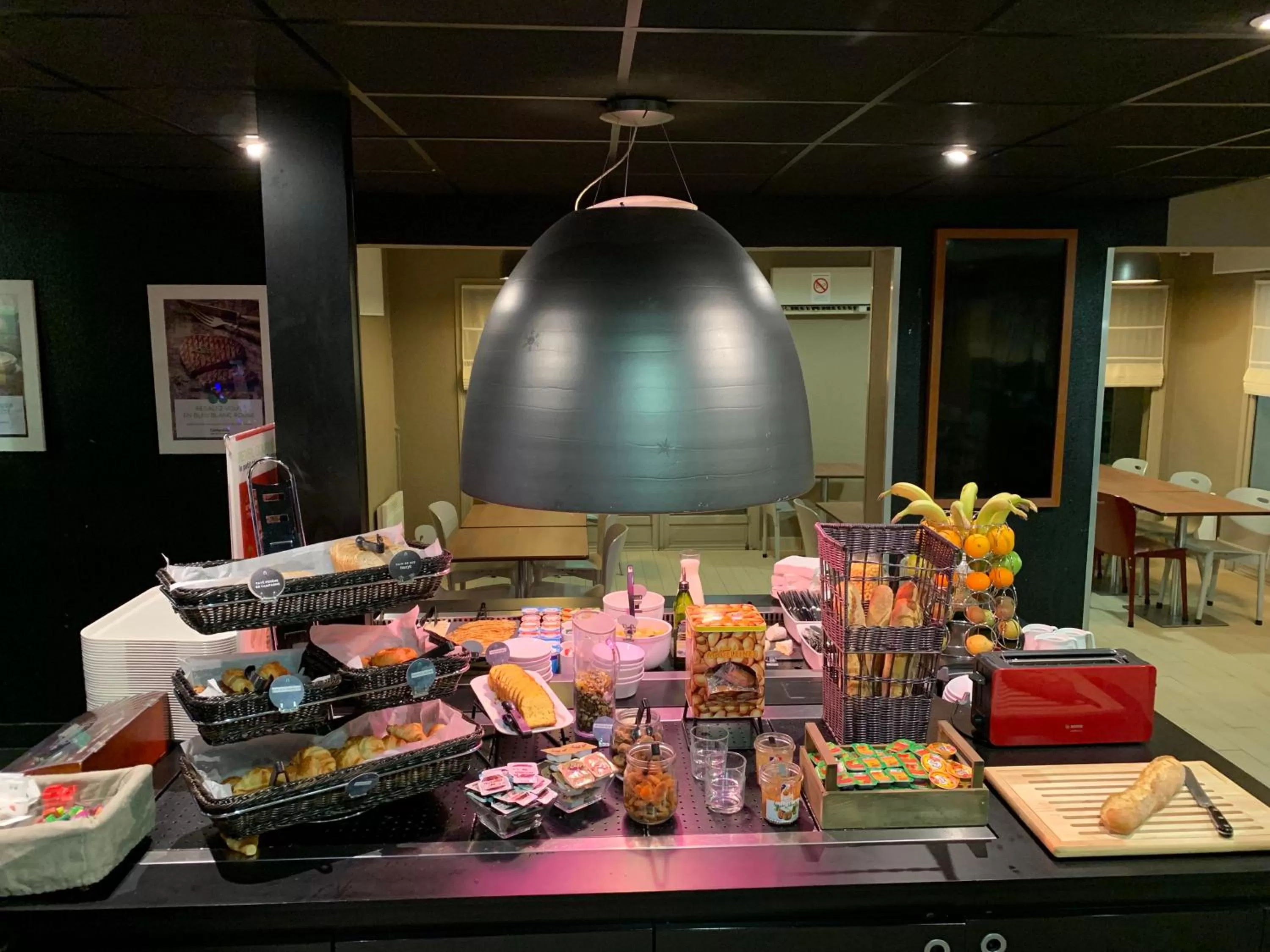 Buffet breakfast in Campanile Béziers A9/A75