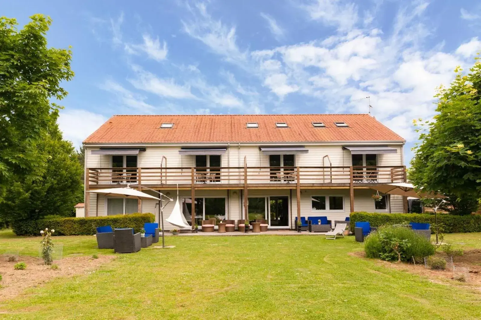 Property Building in Les Jardins d'Ulysse, The Originals Relais (Relais du Silence)