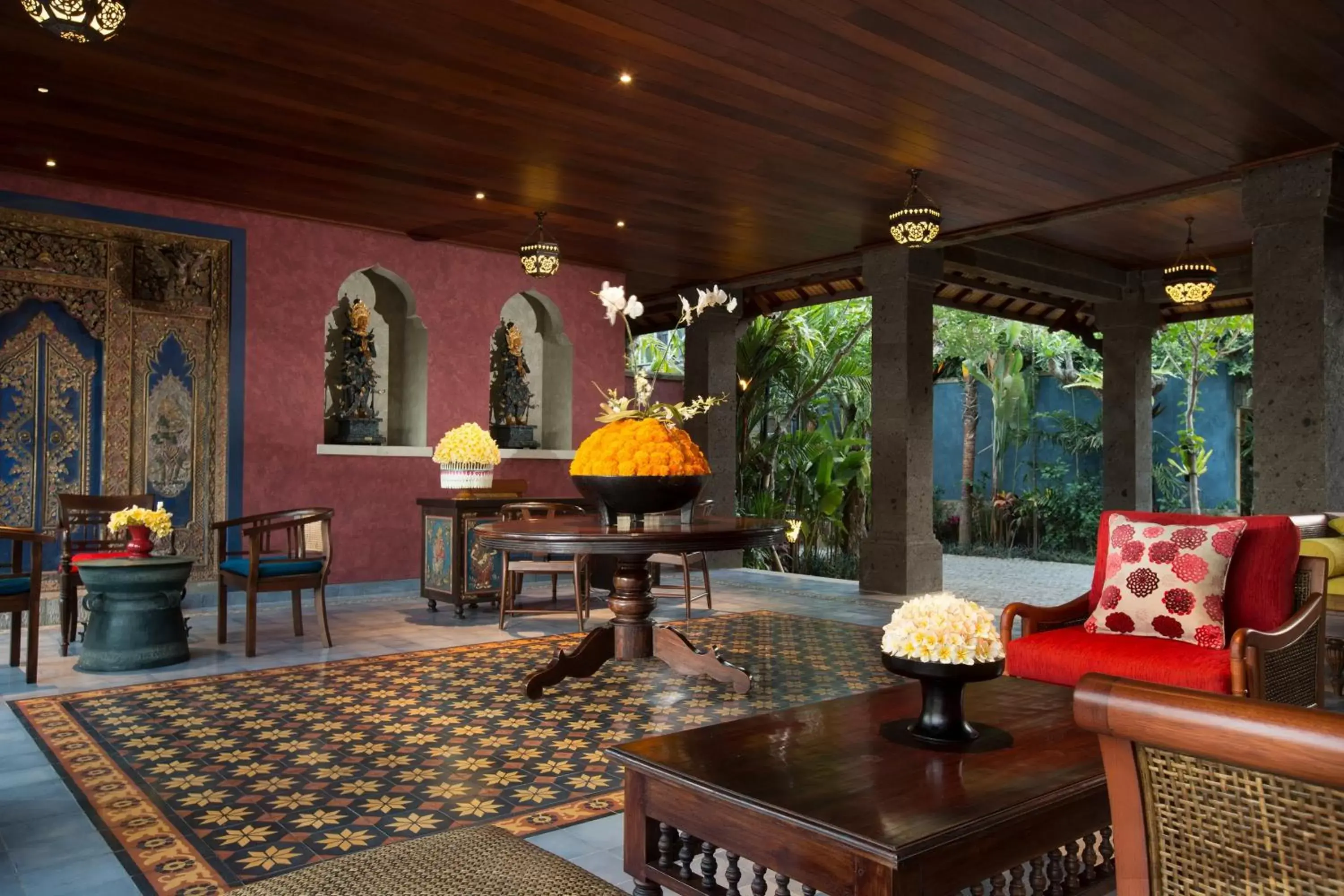Lobby or reception in Dwaraka The Royal Villas