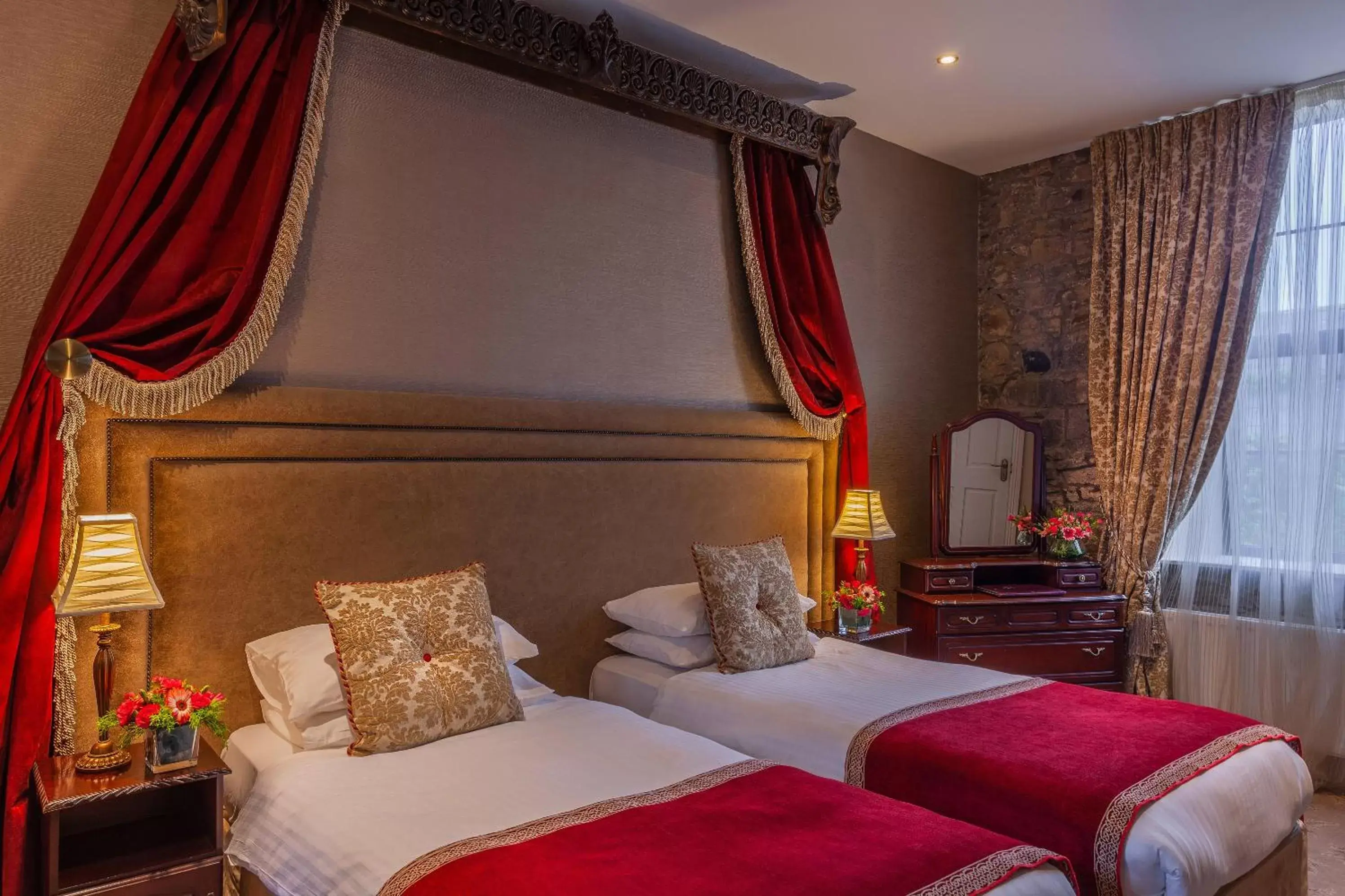 Photo of the whole room, Bed in Cabra Castle Hotel