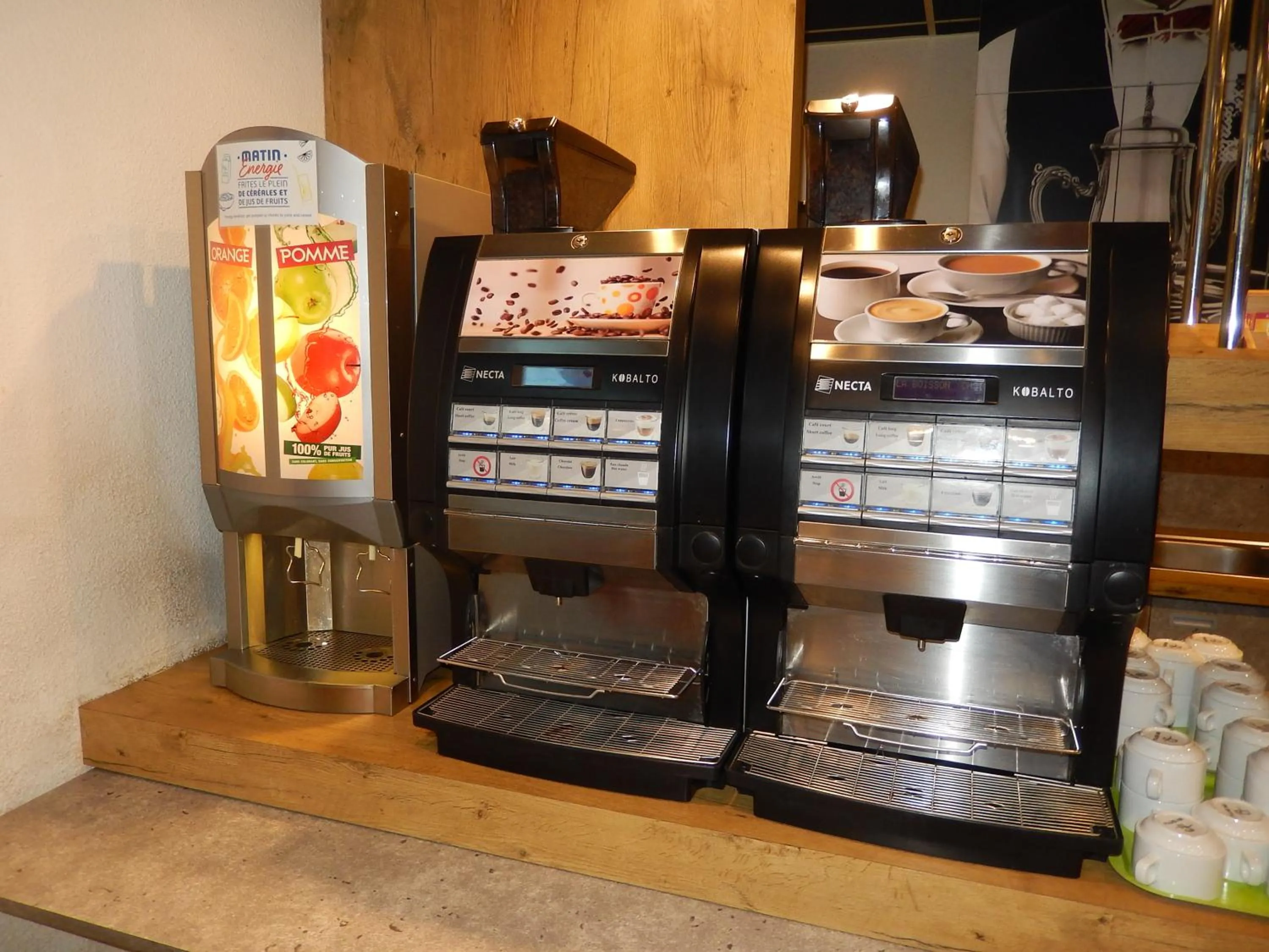 Restaurant/places to eat in ibis budget Paris Porte d'Italie Est