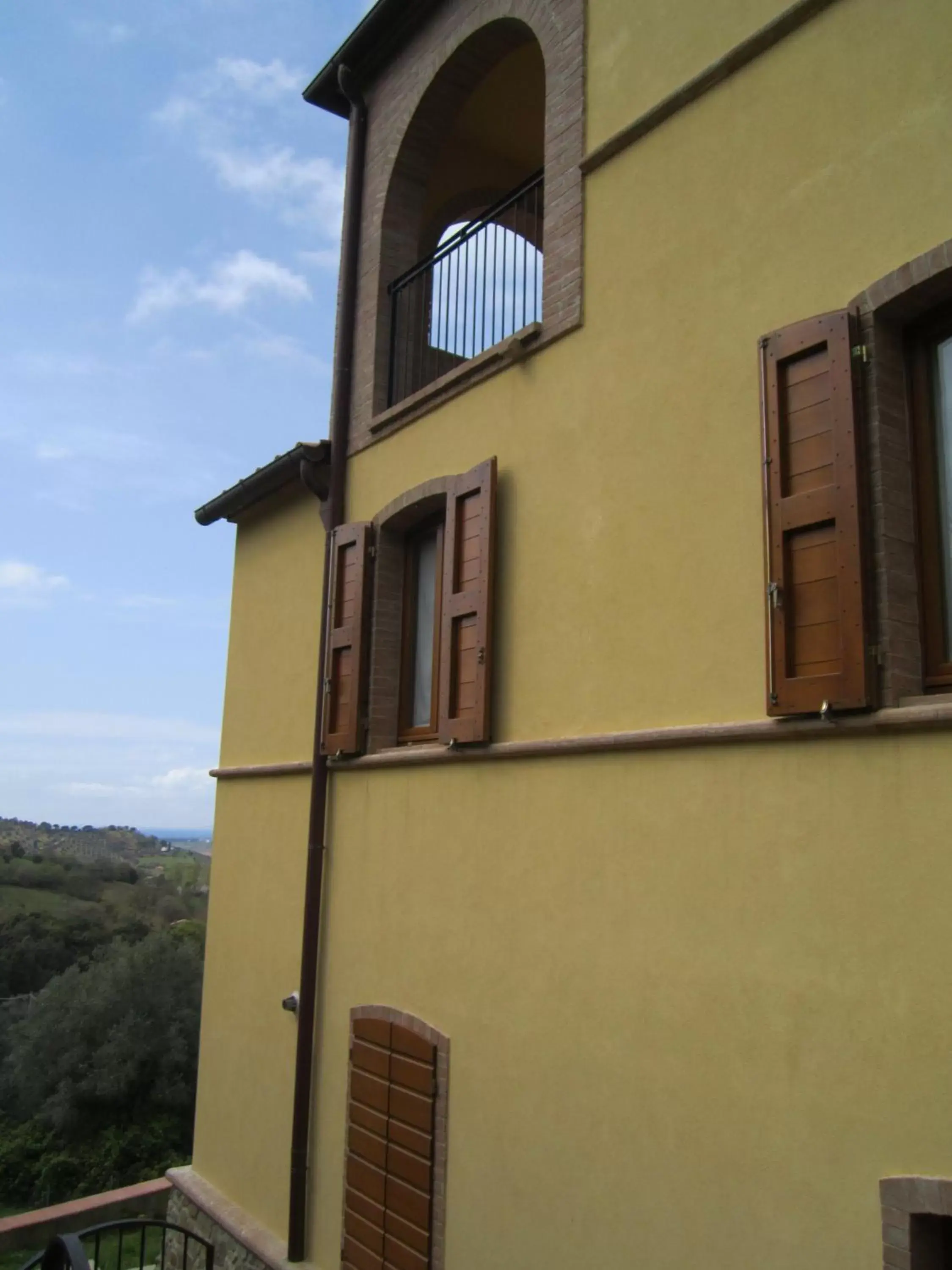 Decorative detail, Property Building in Madonna Del Poggio CAV