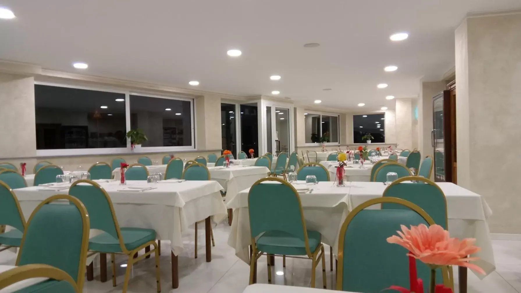 Restaurant/Places to Eat in Hotel Rigolfo