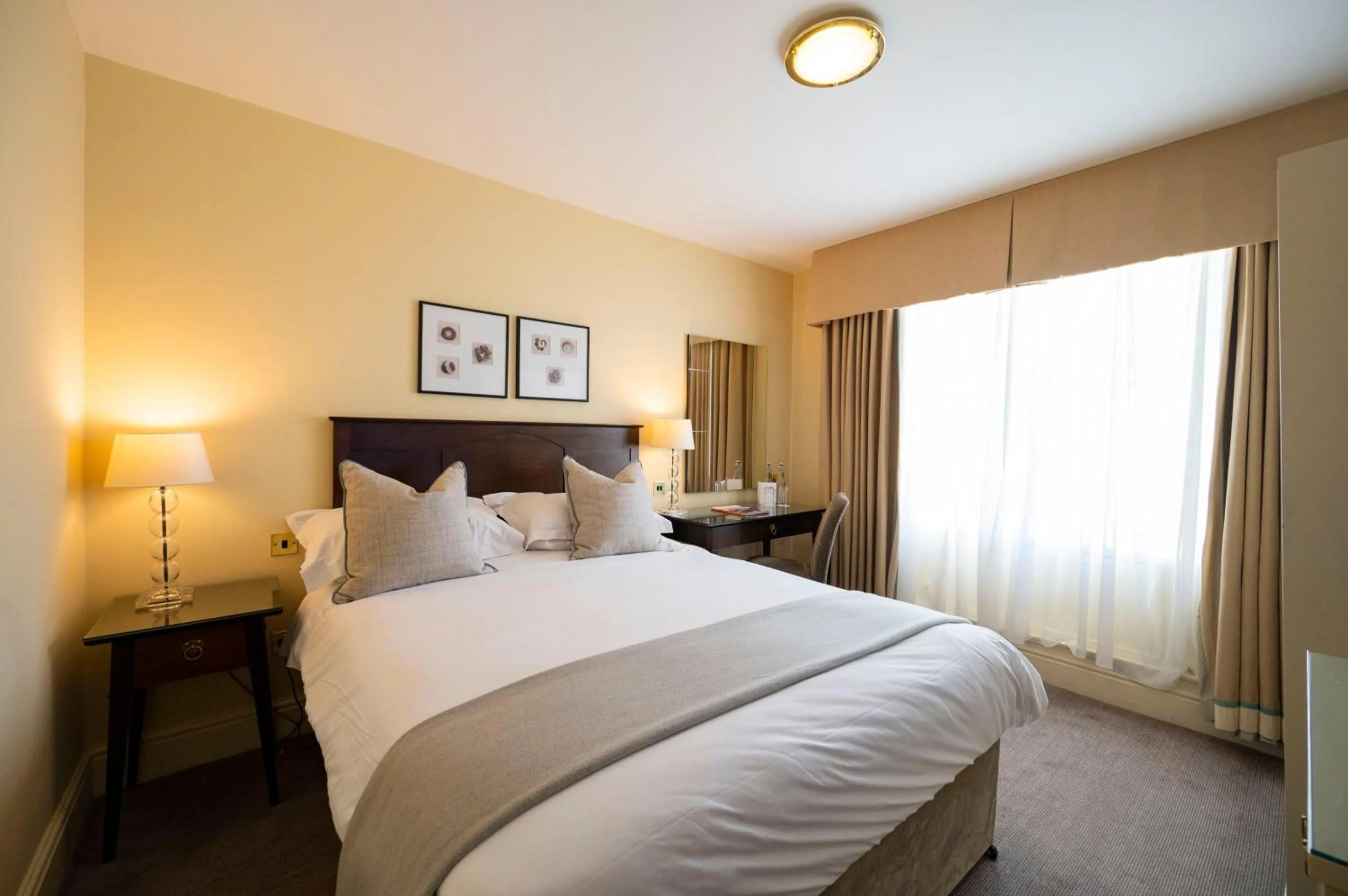 Photo of the whole room, Bed in St George's Hotel - Llandudno