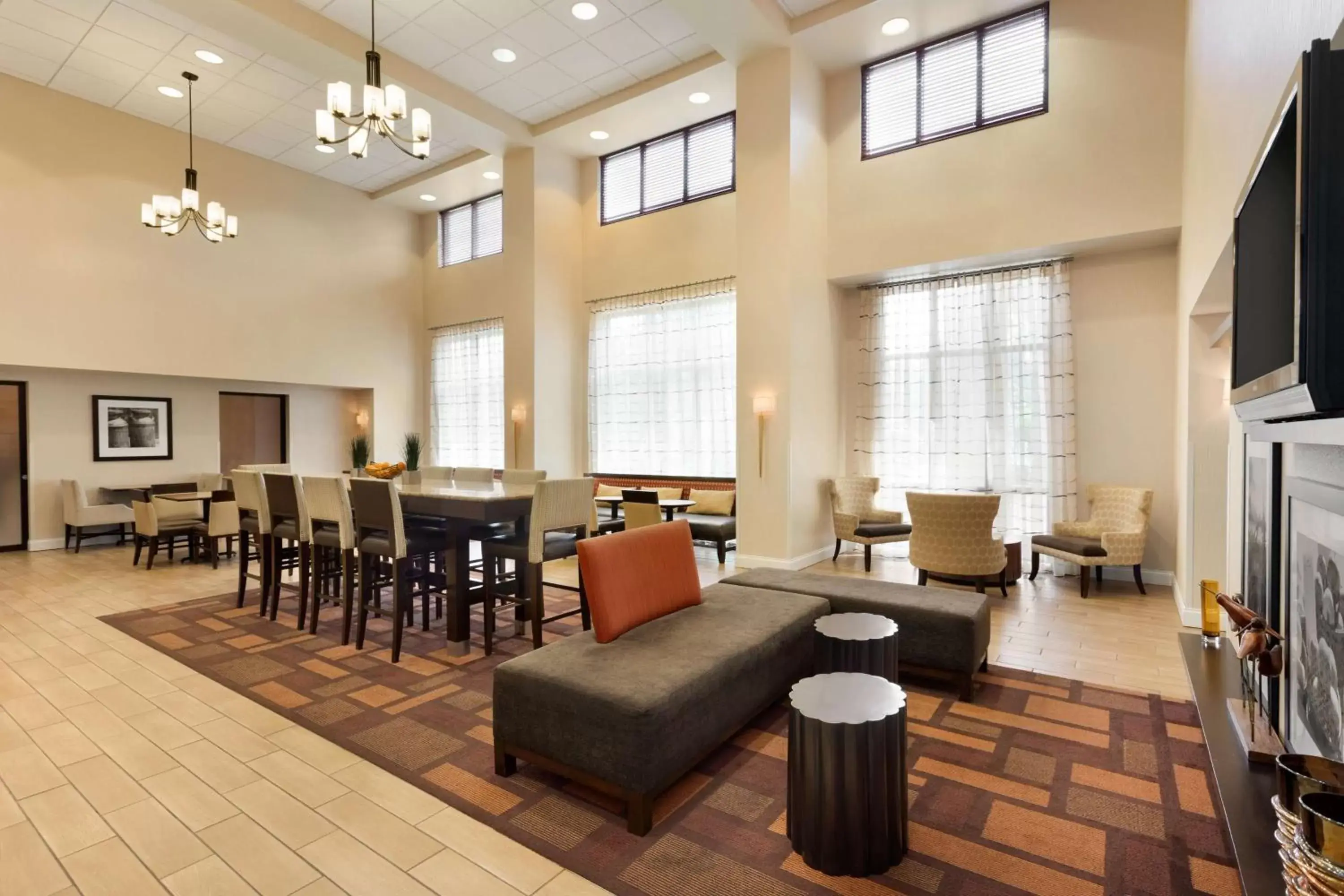 Lobby or reception, Restaurant/Places to Eat in Hampton Inn & Suites Largo