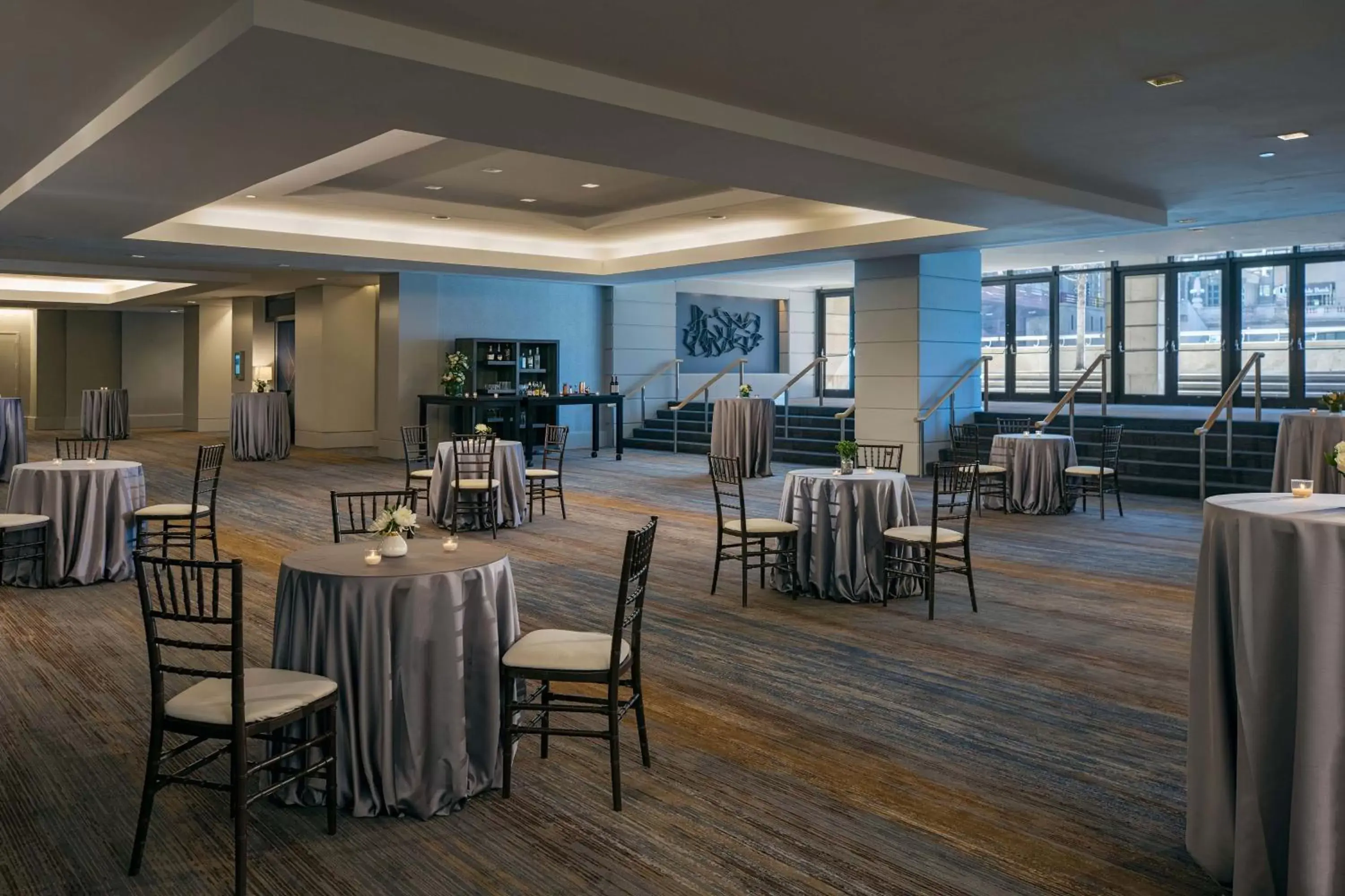 Meeting/conference room, Restaurant/Places to Eat in The Westin Chicago River North