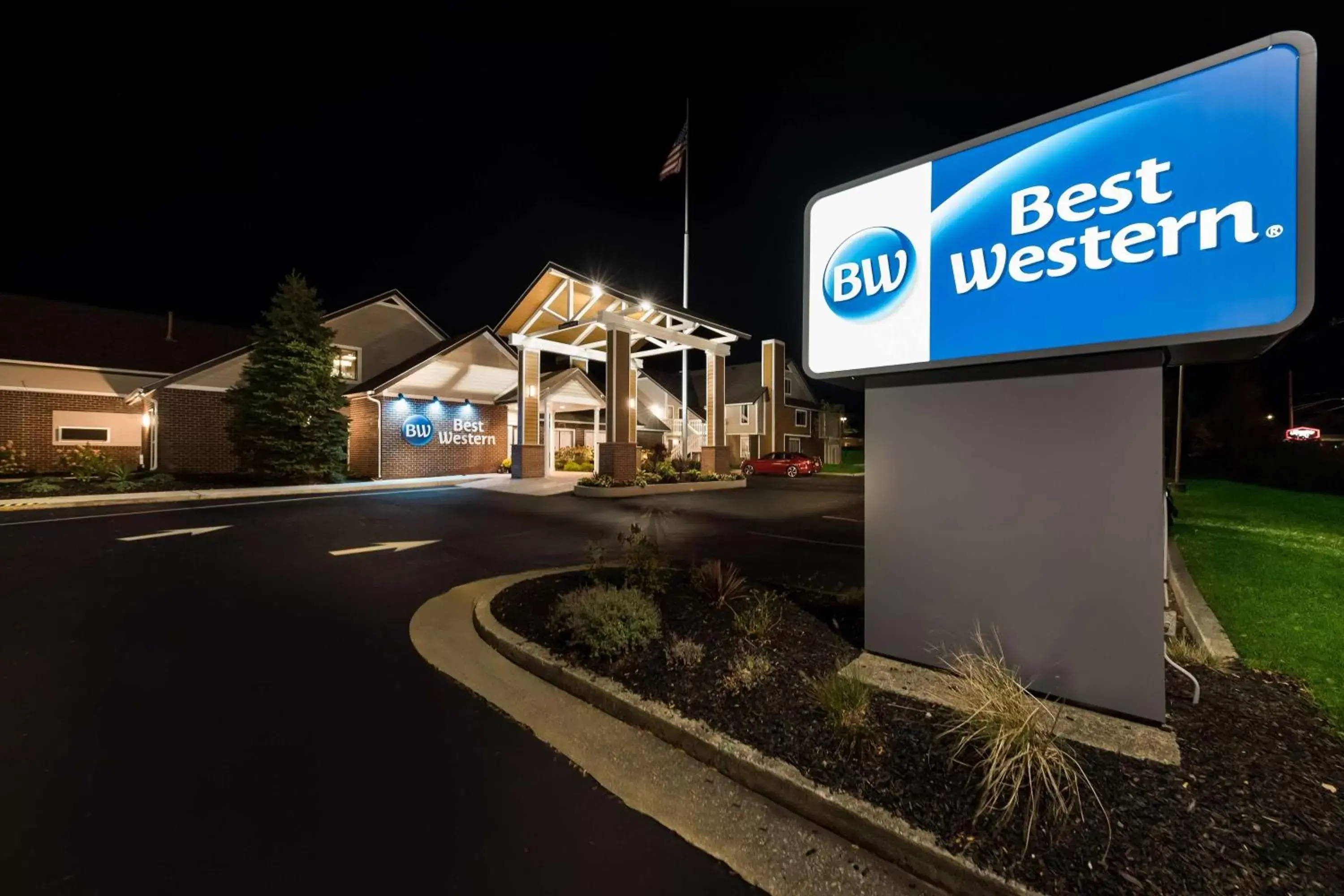 Property building in Best Western Fishkill Inn & Suites Property building in Best Western Fishkill Inn & Suites