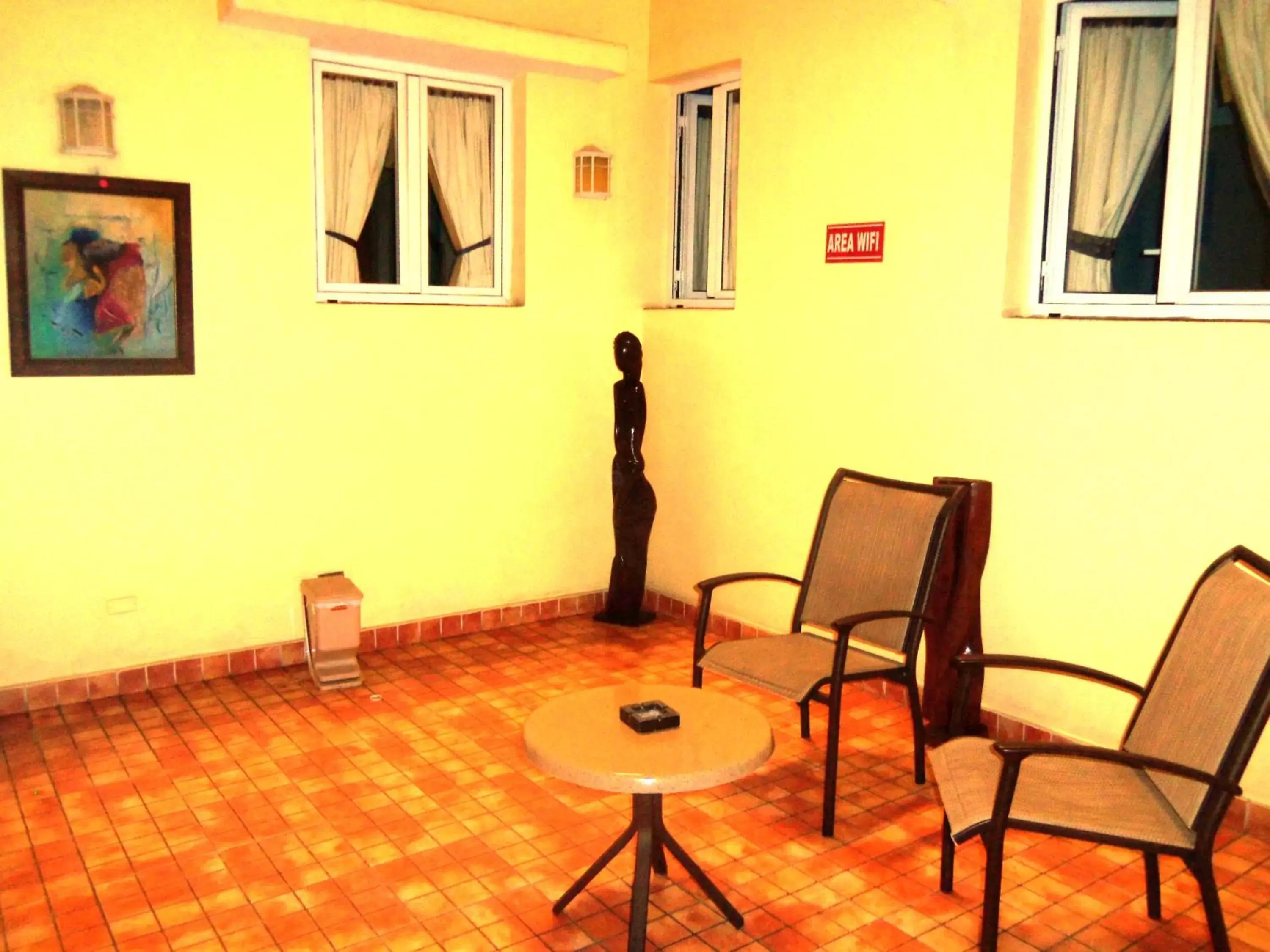 Patio, Seating Area in Hotel Discovery