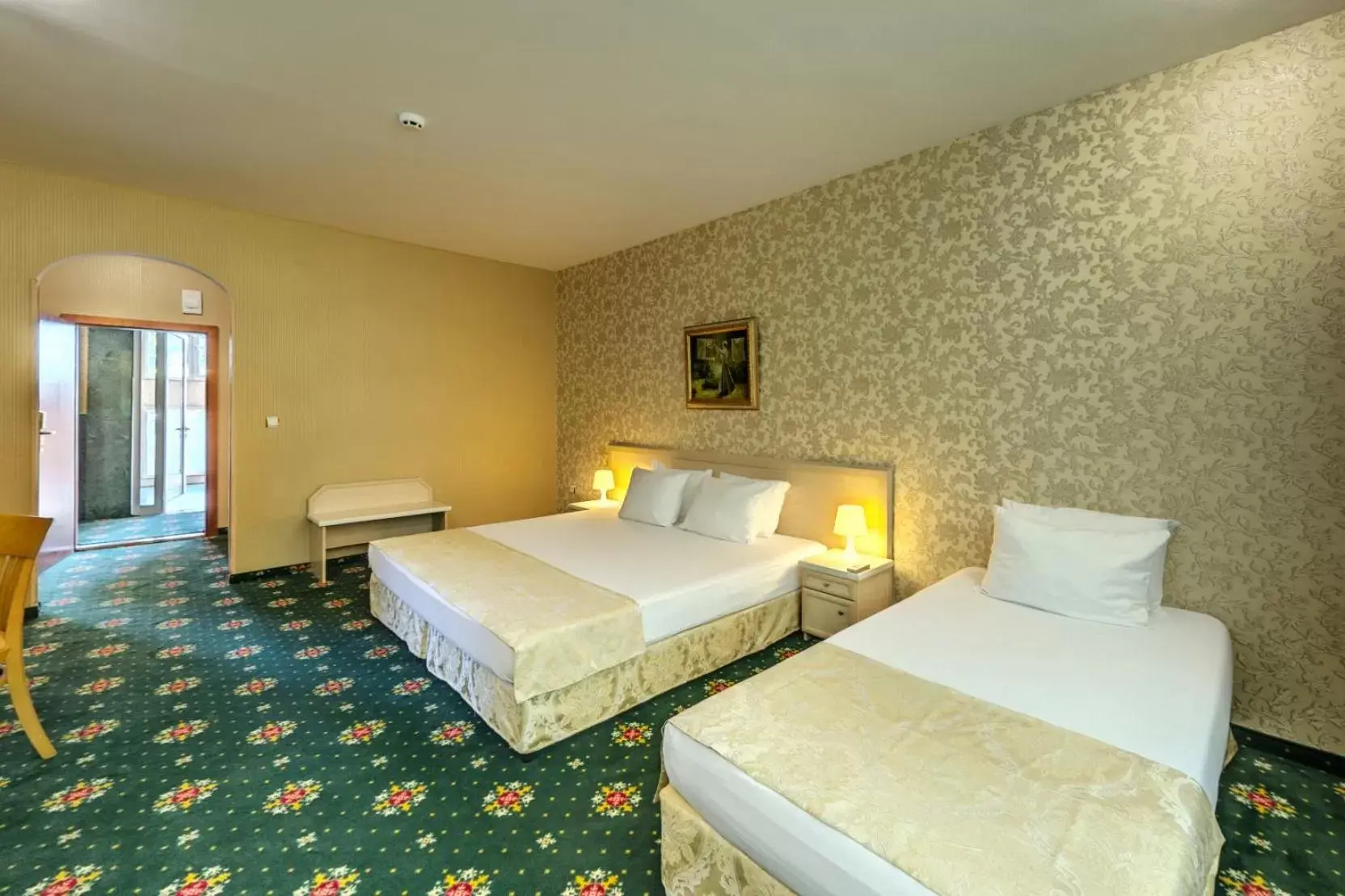 Bedroom, Bed in Hotel Montecito