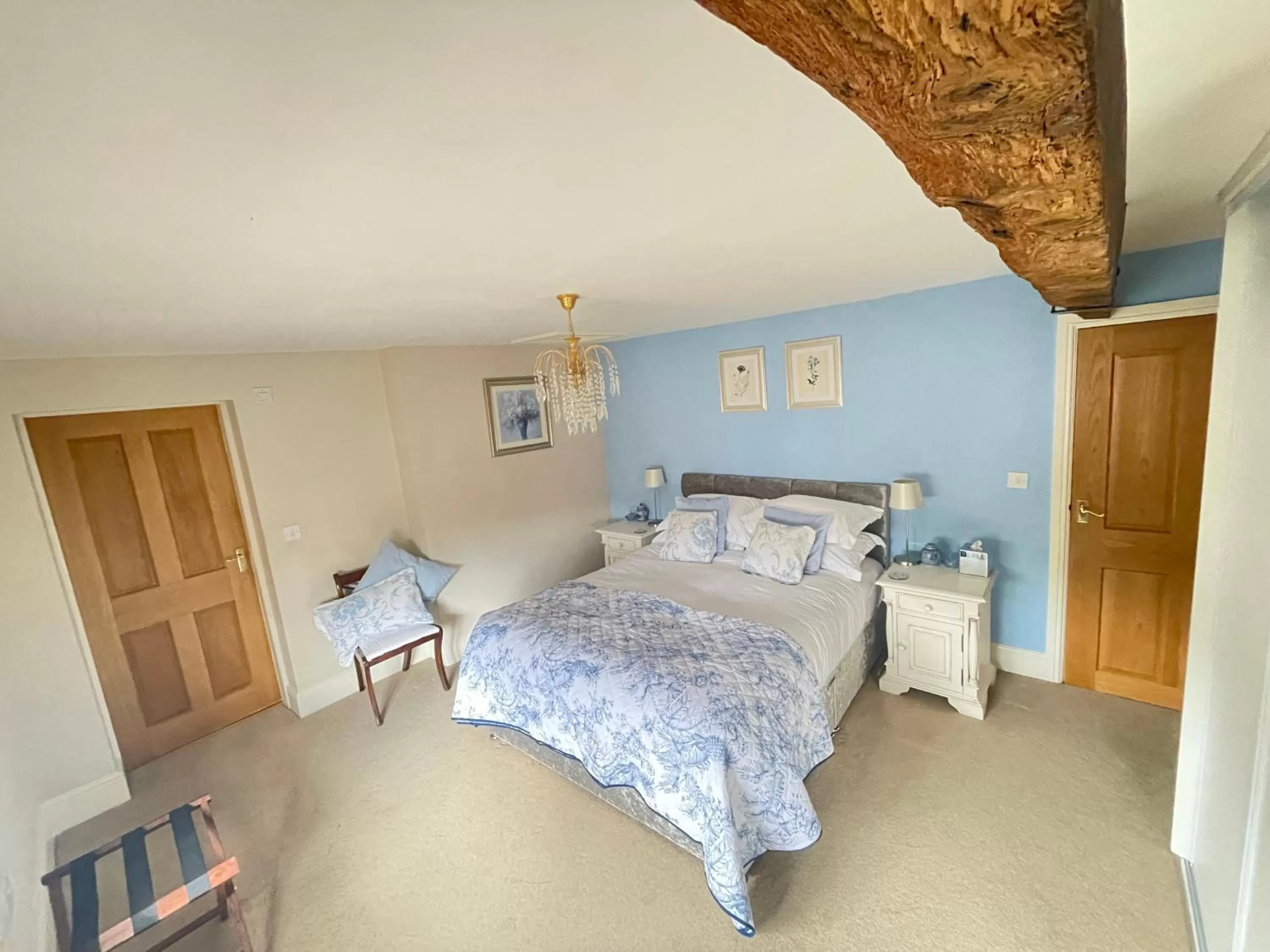 Bedroom, Bed in Eagle House - Award Winning B&B and Apartment