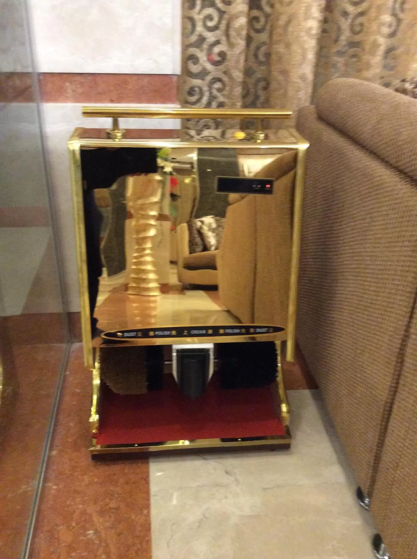 Patio in Marino Royal Hotel