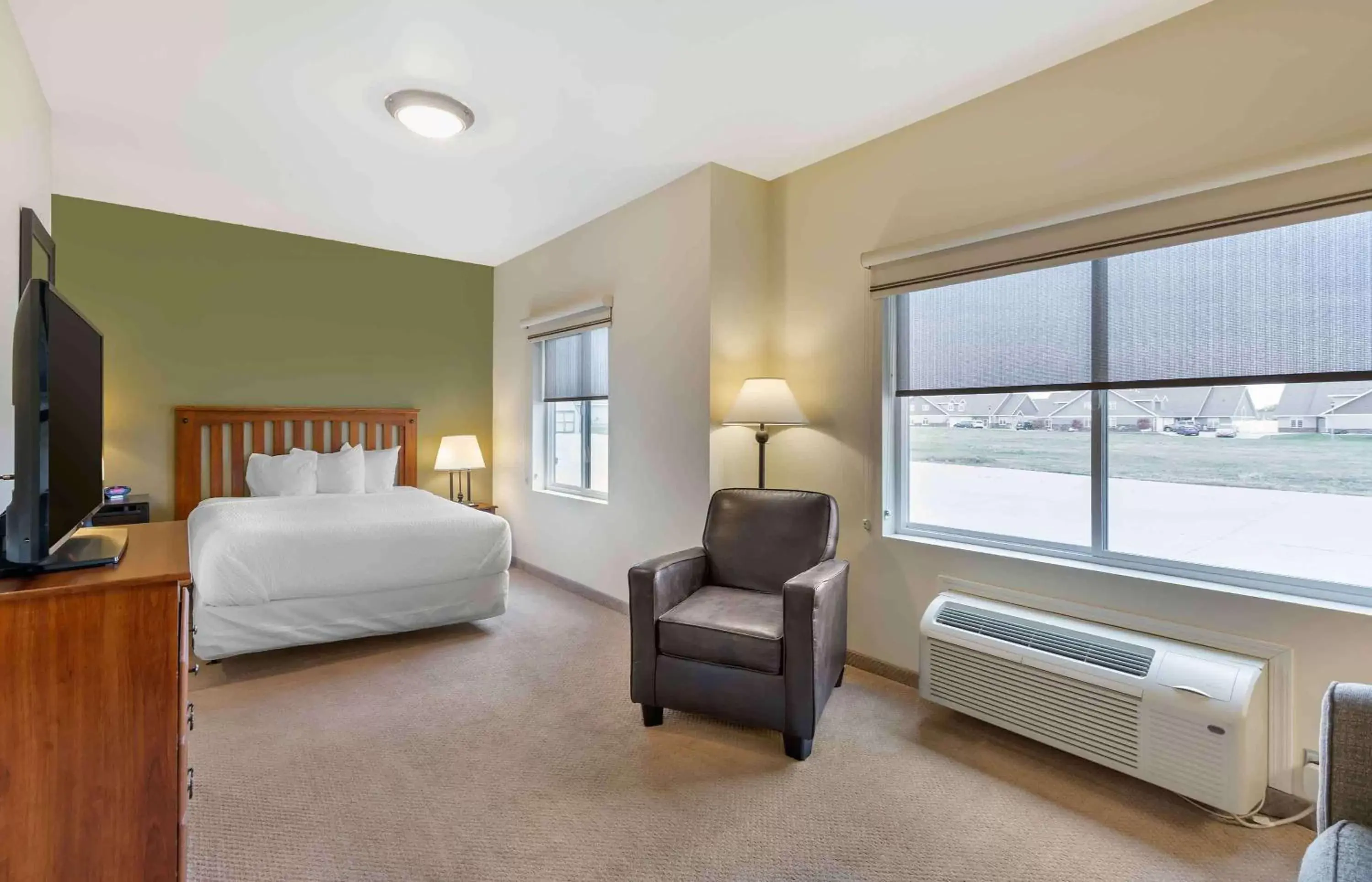 Bedroom in Extended Stay Americas Suites - Minot