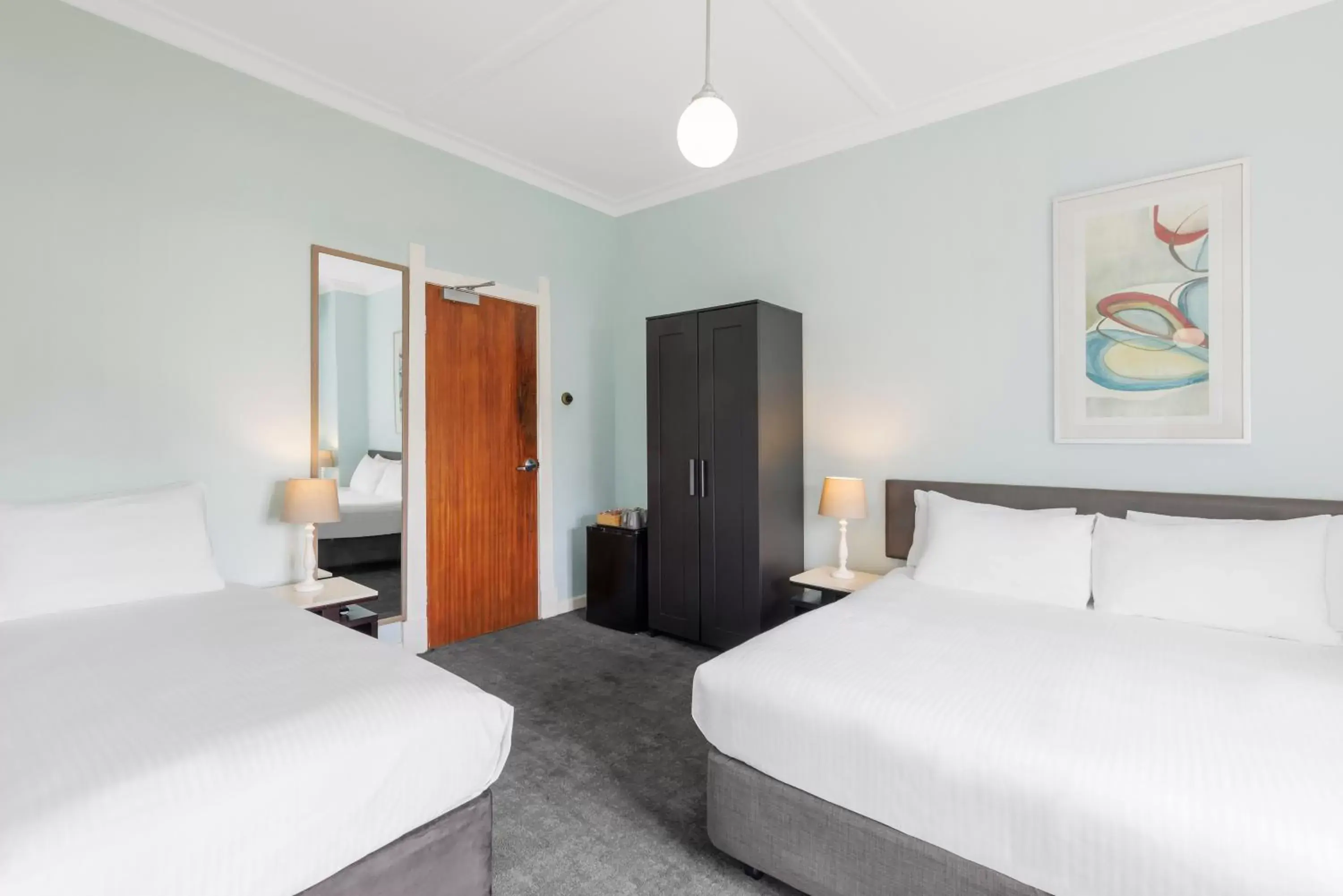 Bedroom, Bed in Hotel Blue & Cottages Katoomba
