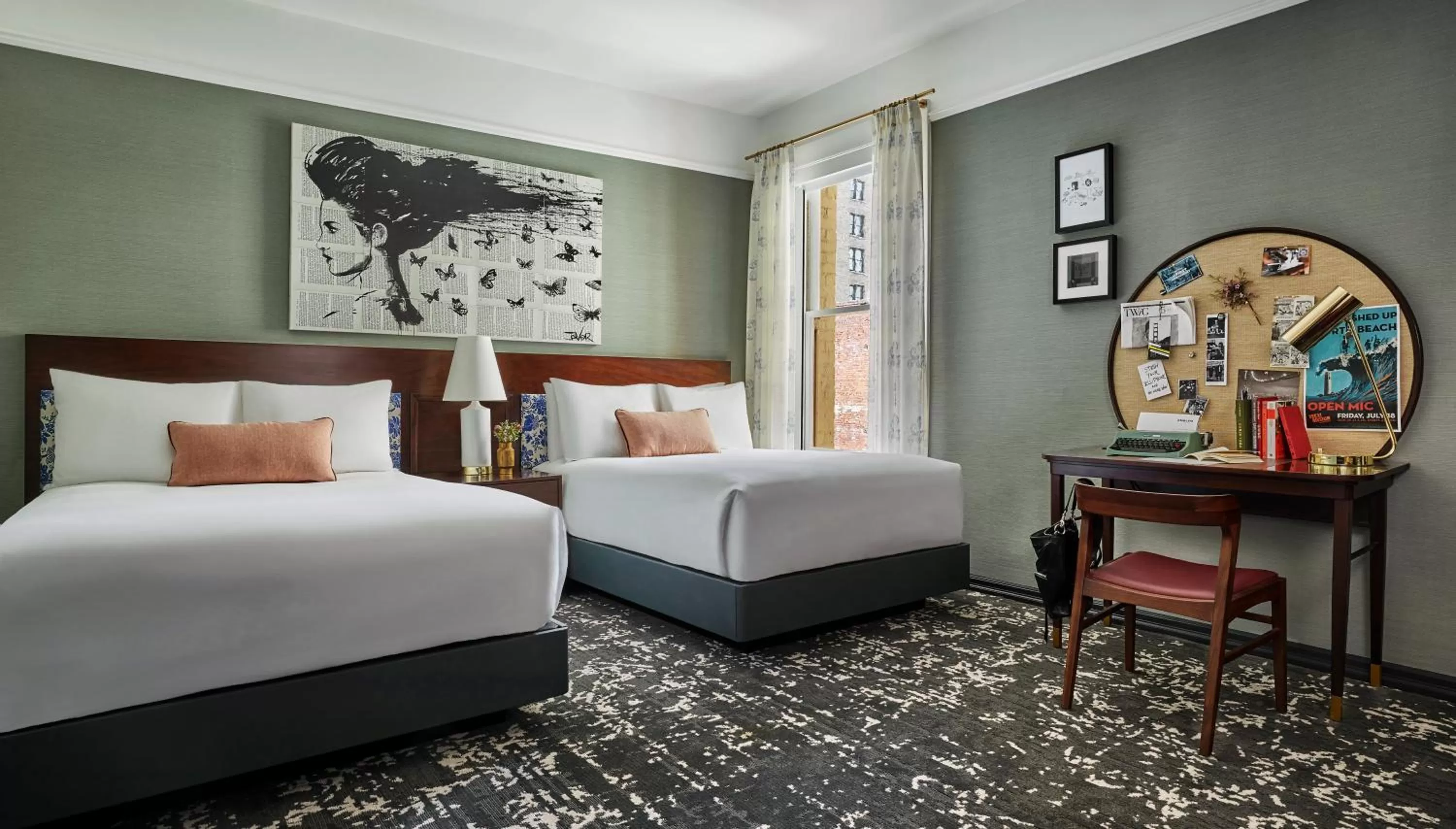 Photo of the whole room, Bed in Hotel Emblem San Francisco