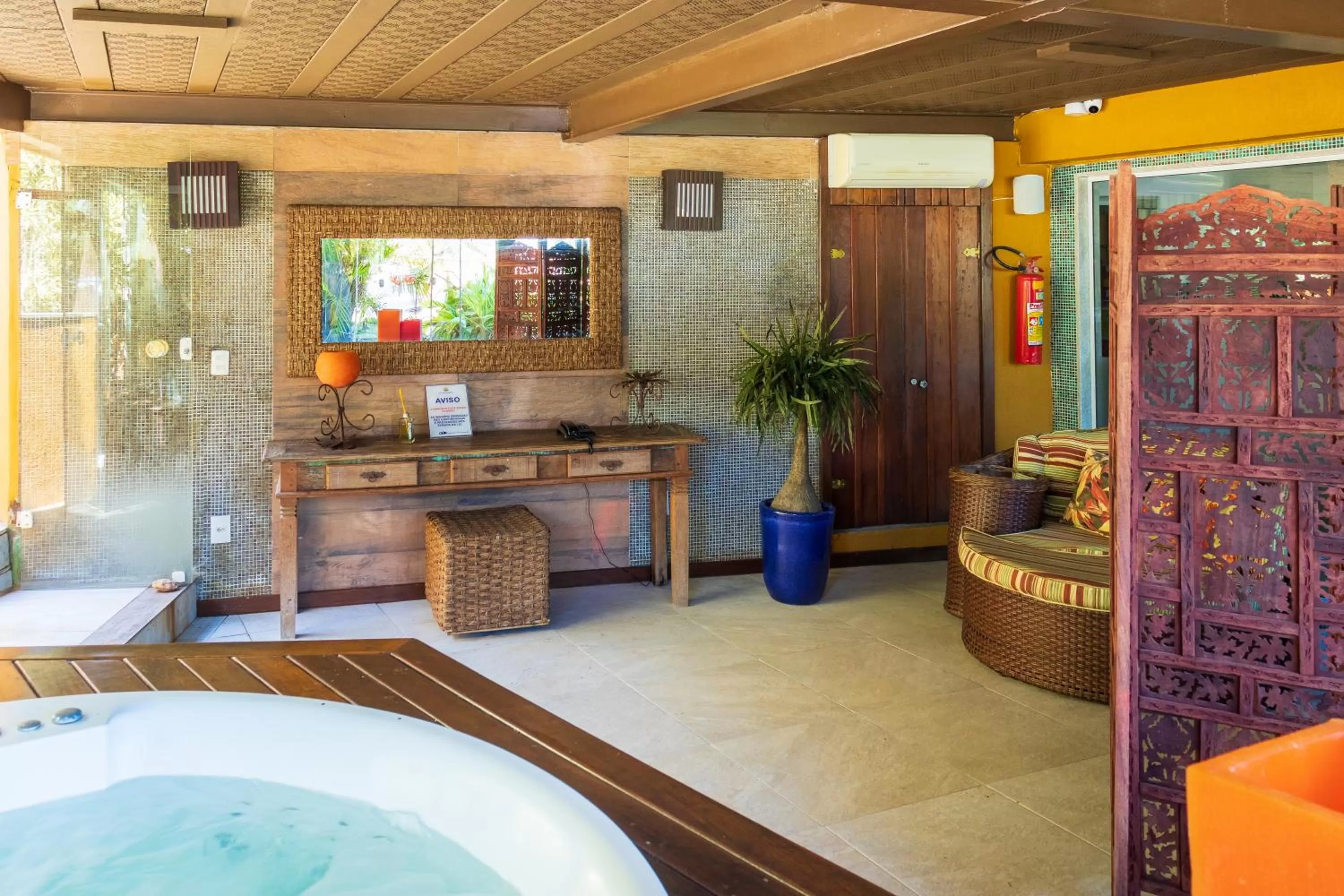 Hot Tub in Bahiamarela Boutique Hotel & SPA