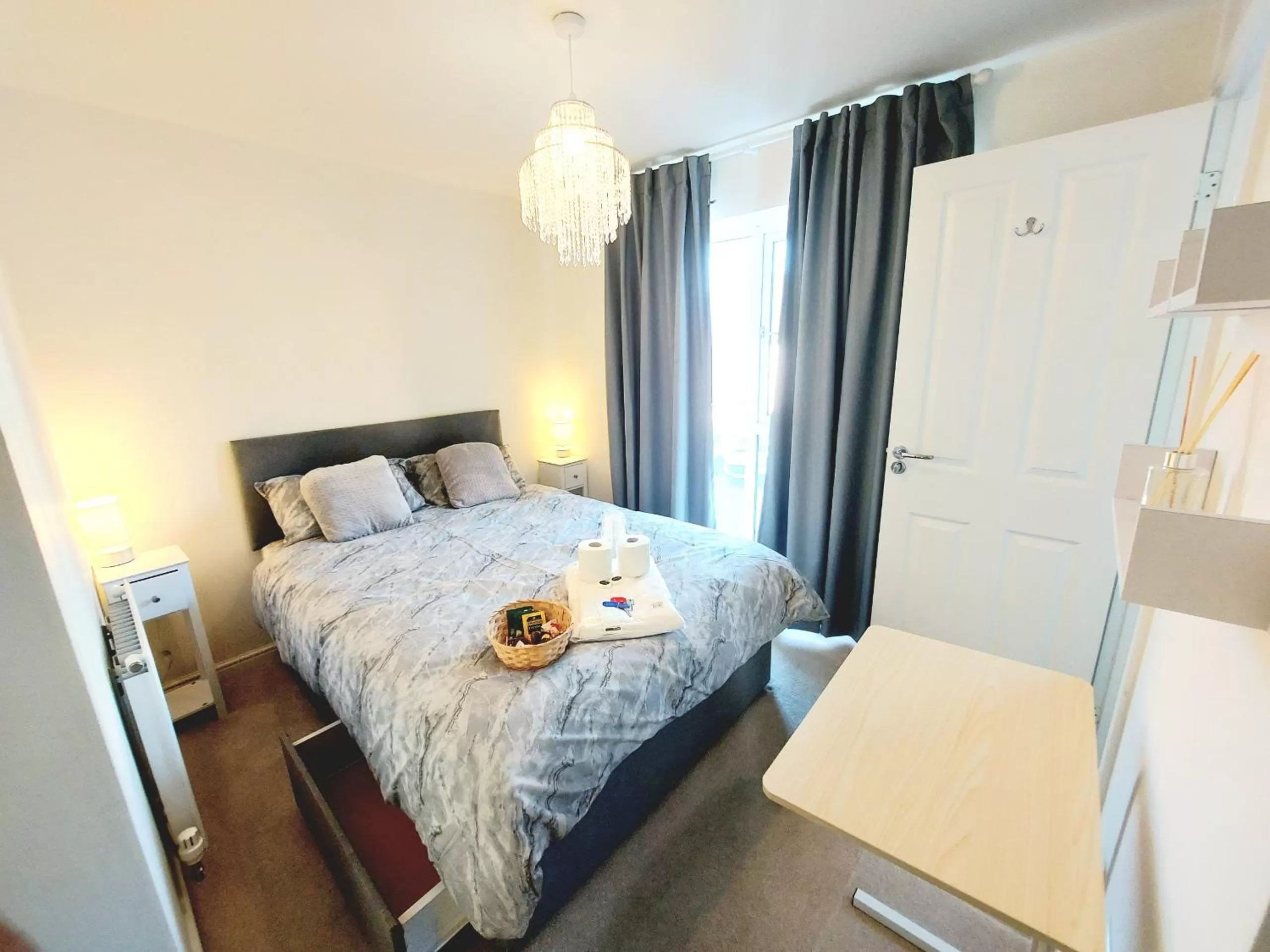 Bedroom, Bed in 3-BED HOME, FULL KITCHEN, ENSUITE, in TELFORD OAKENGATES KETLEY