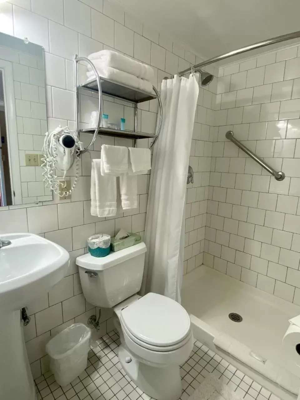 Bathroom in Greybull Motel