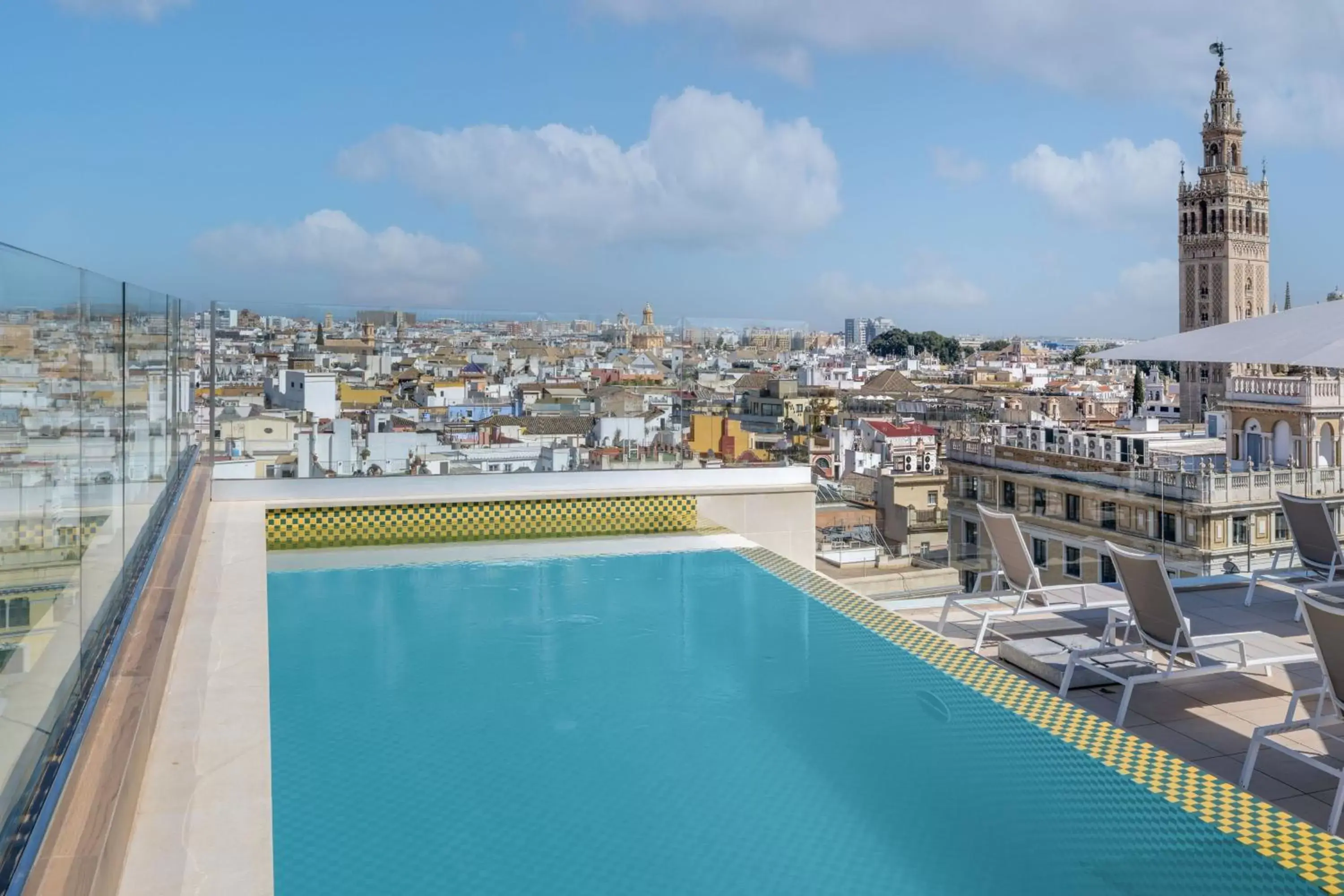 Swimming pool in Querencia de Sevilla, Autograph Collection