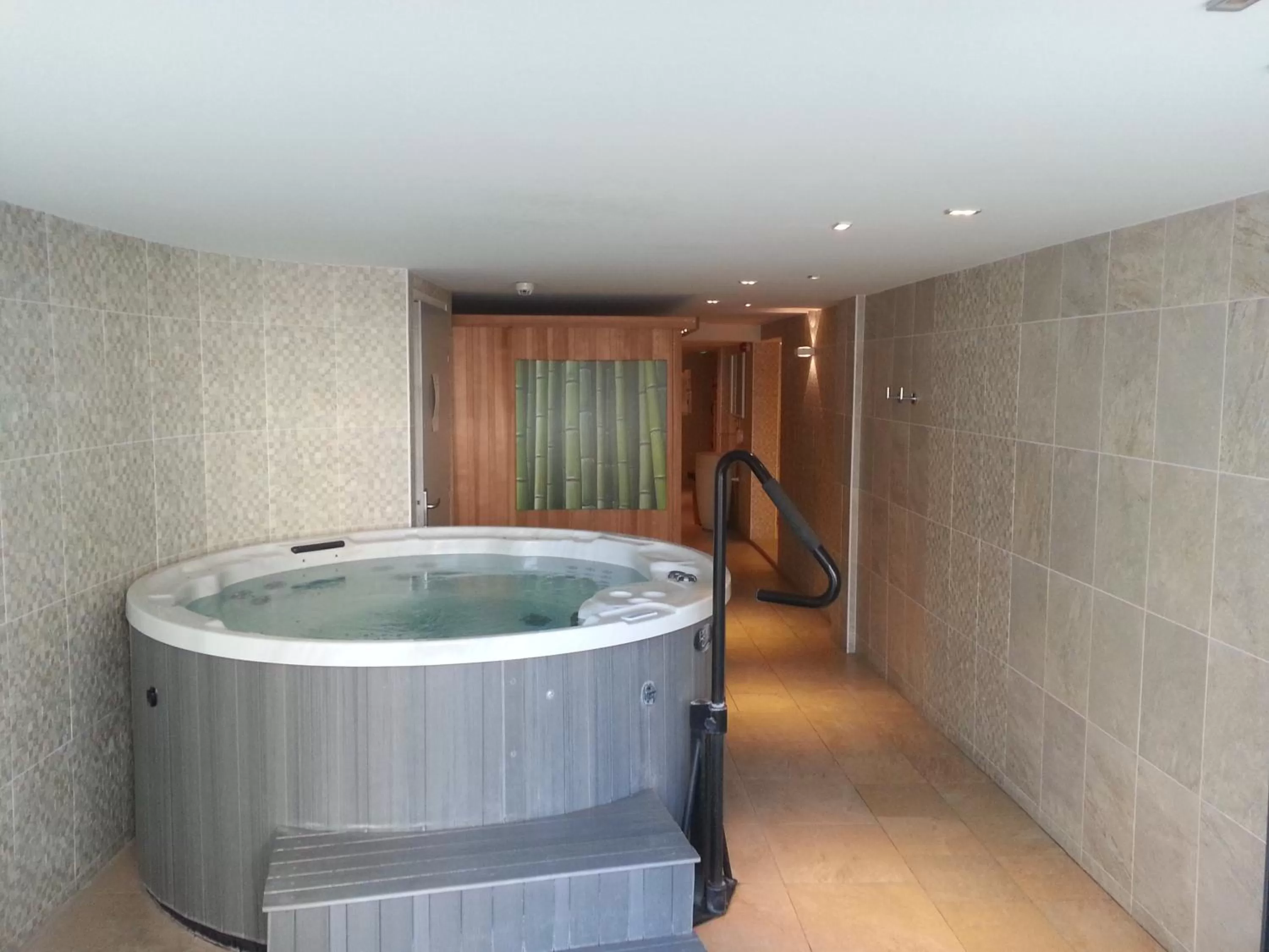 Hot Tub in ibis Styles Quiberon Centre
