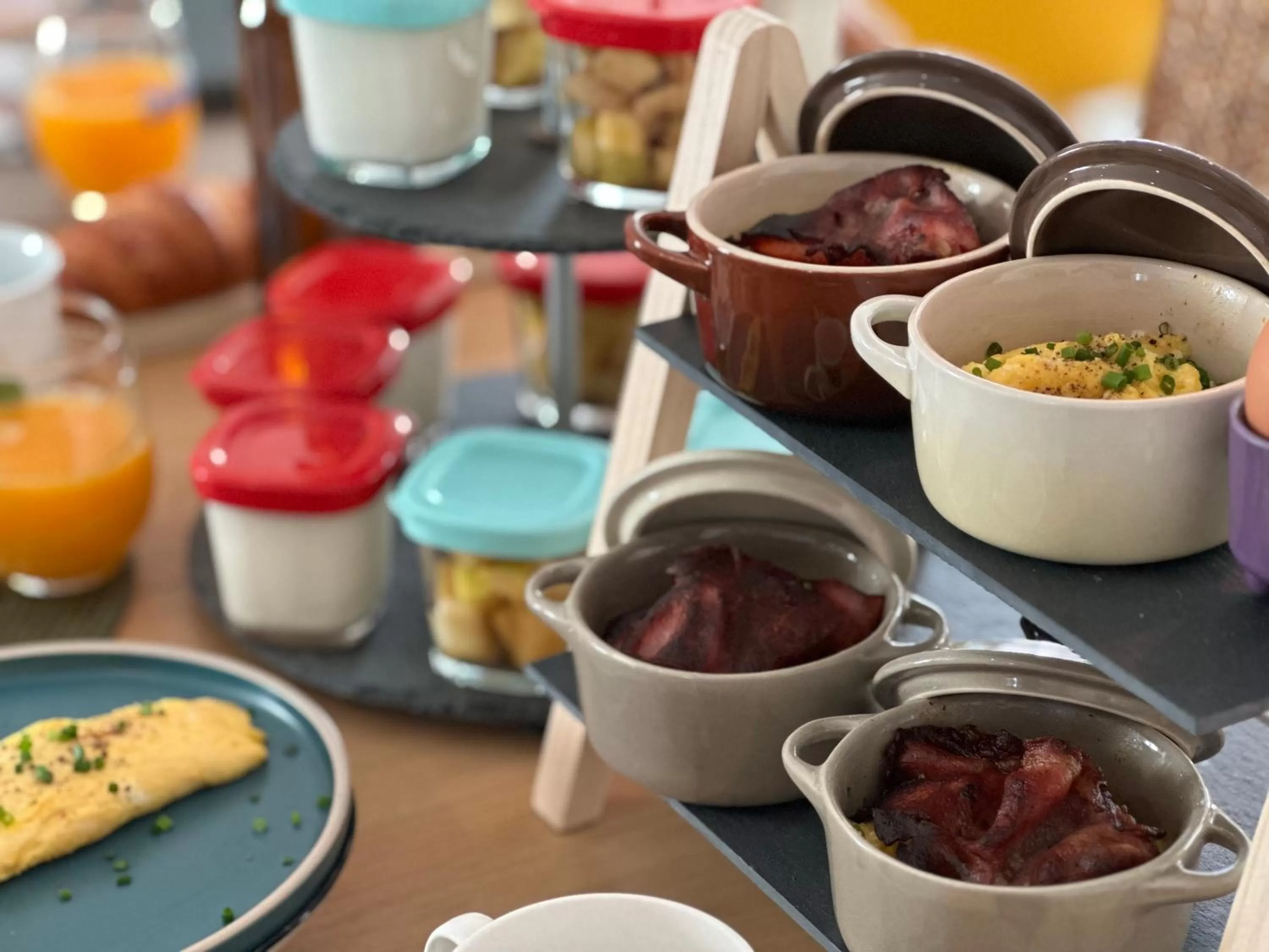 Breakfast in La Villa d'Hélène 2 - Chambres d'hôtes BnB et Appartements - Cluses