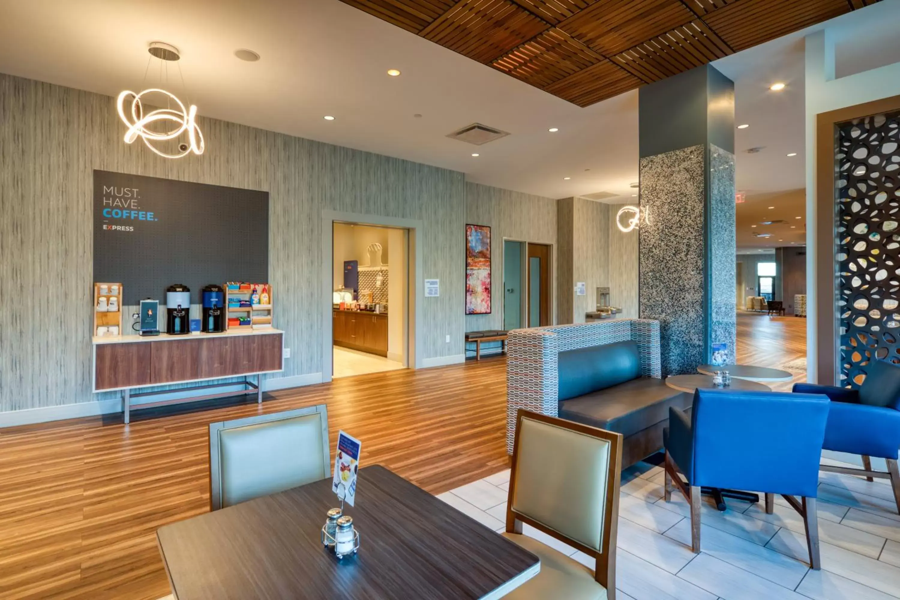 Breakfast, Lobby/Reception in Holiday Inn Express & Suites - Charlotte - South End, an IHG Hotel