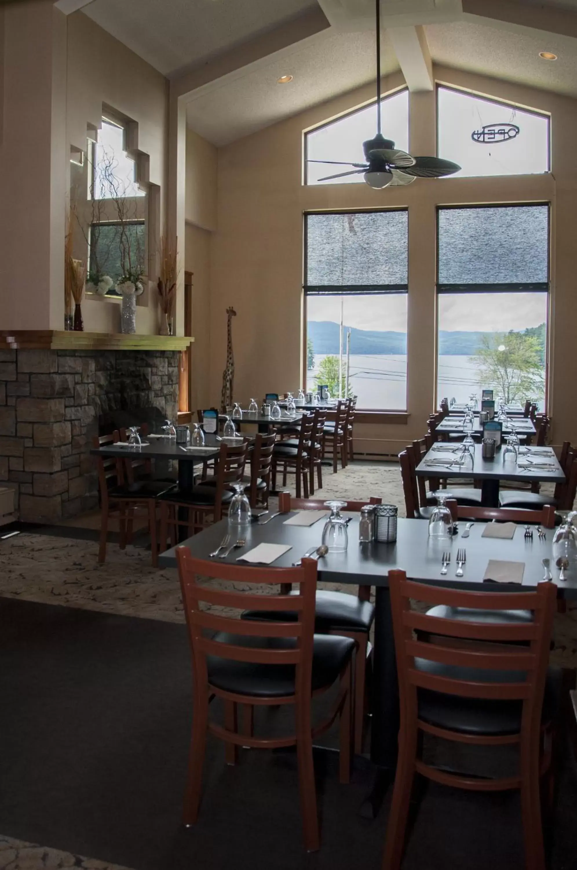 Restaurant/Places to Eat in Bayside Resort, Lake George NY