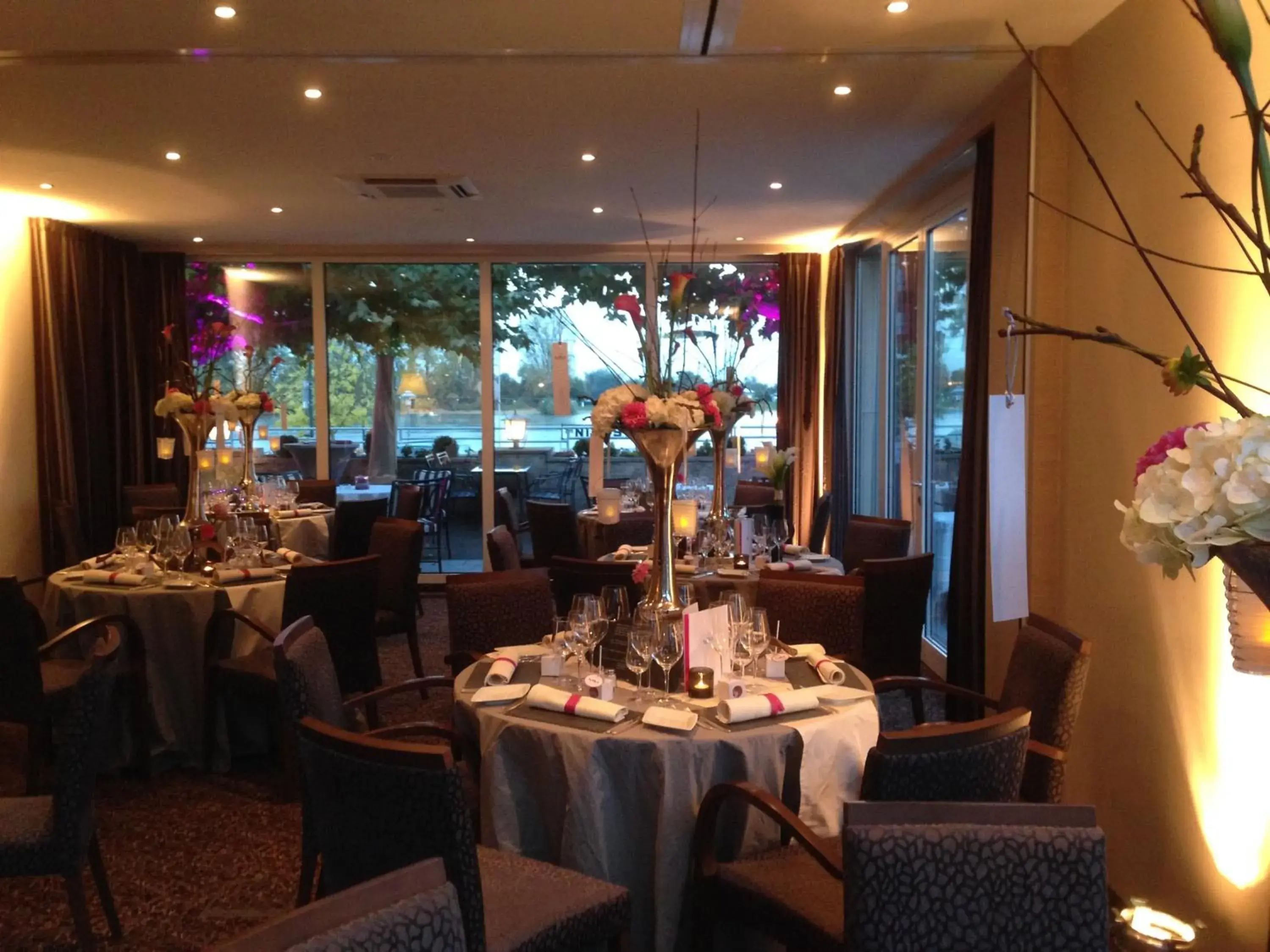 Restaurant/places to eat in Rhein-Hotel Nierstein Restaurant/places to eat in Rhein-Hotel Nierstein