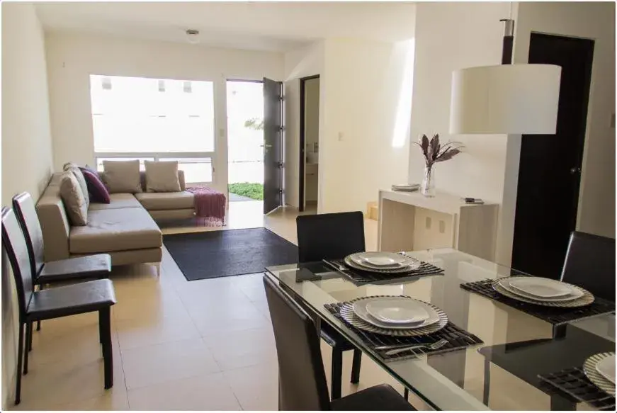 Dining Area in Redwood Villas Zona Industrial San Luis Potosi