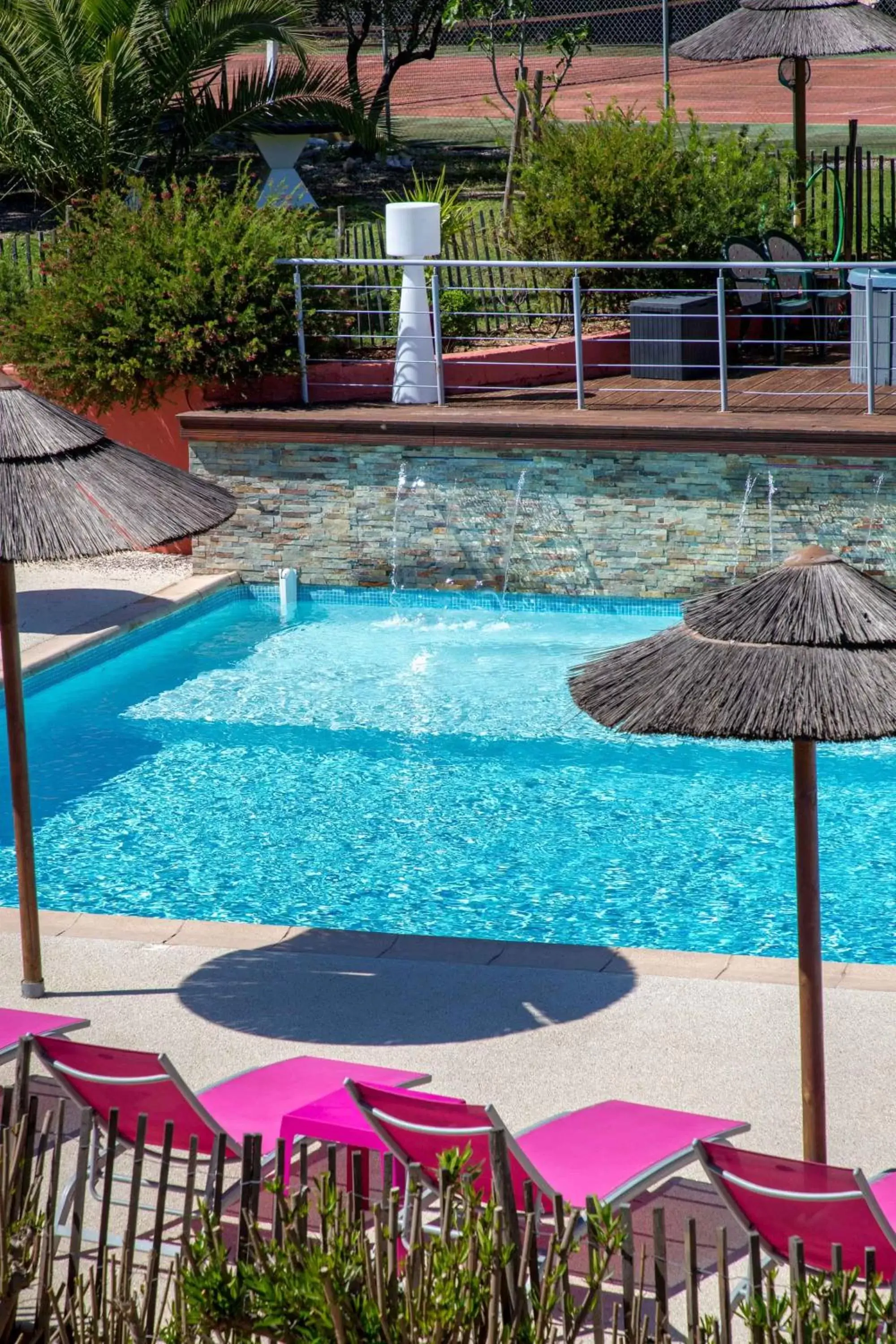 Swimming Pool in Les Pins Blancs en Provence