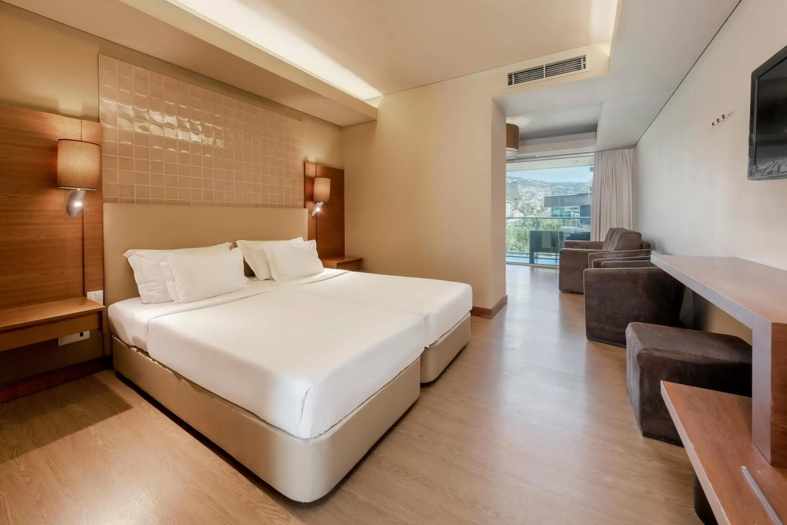 Photo of the whole room, Bed in The Views Baia - Adults Only Photo of the whole room, Bed in The Views Baia - Adults Only