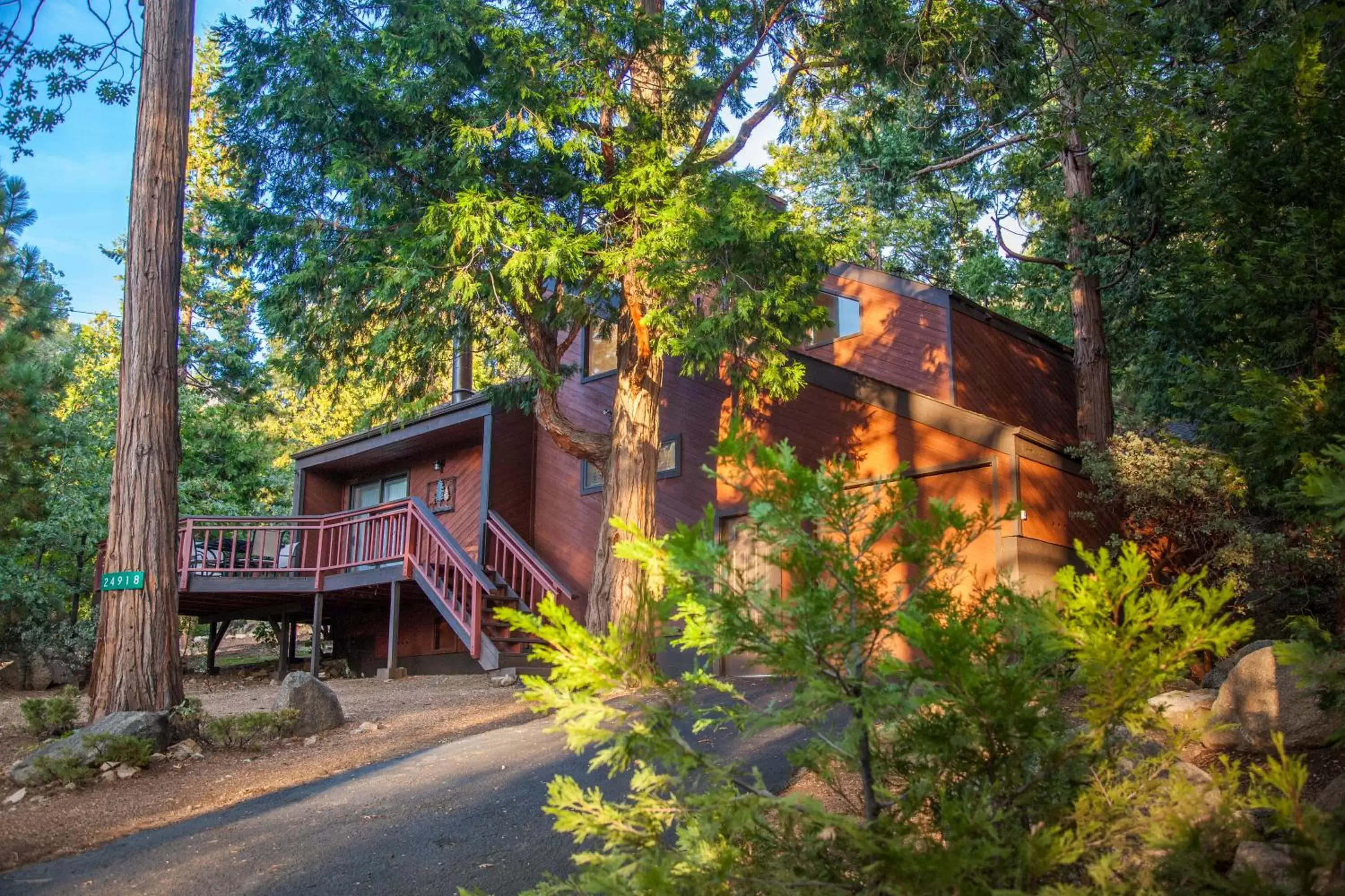 Property Building in Idyllwild Inn