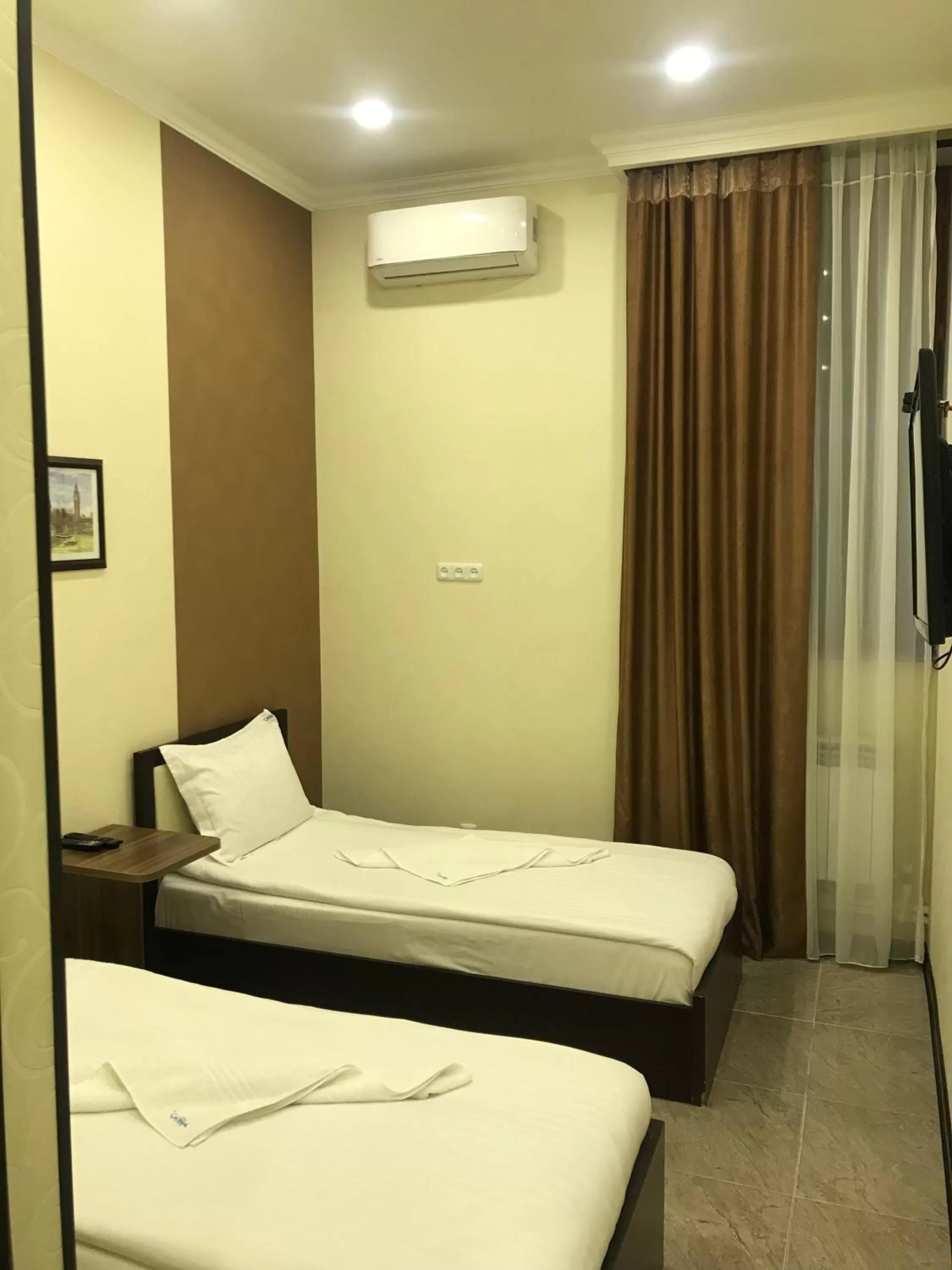 Photo of the whole room, Bed in Eridana Hotel