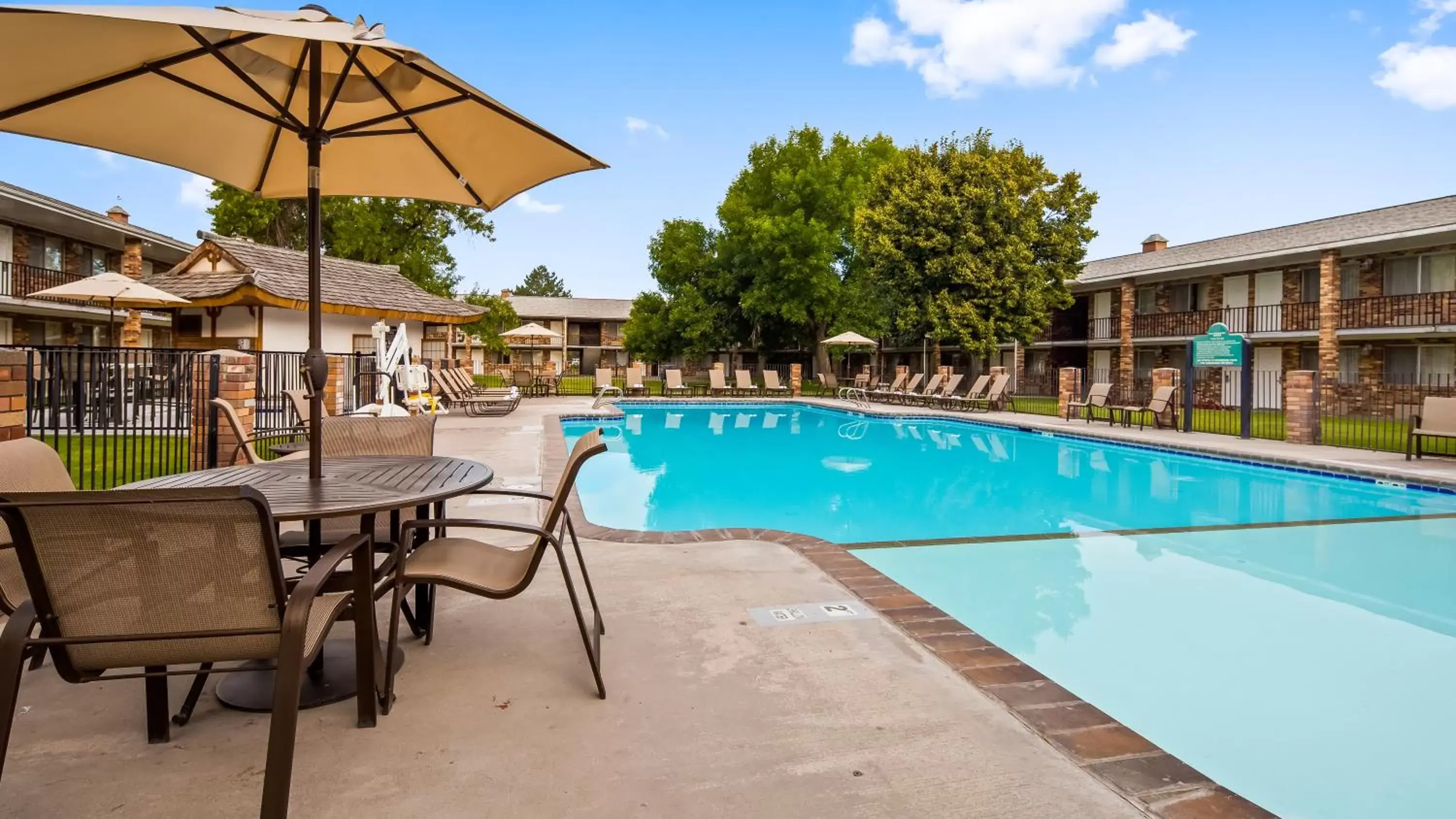 Swimming Pool in Best Western Plus Burley Inn & Convention Center