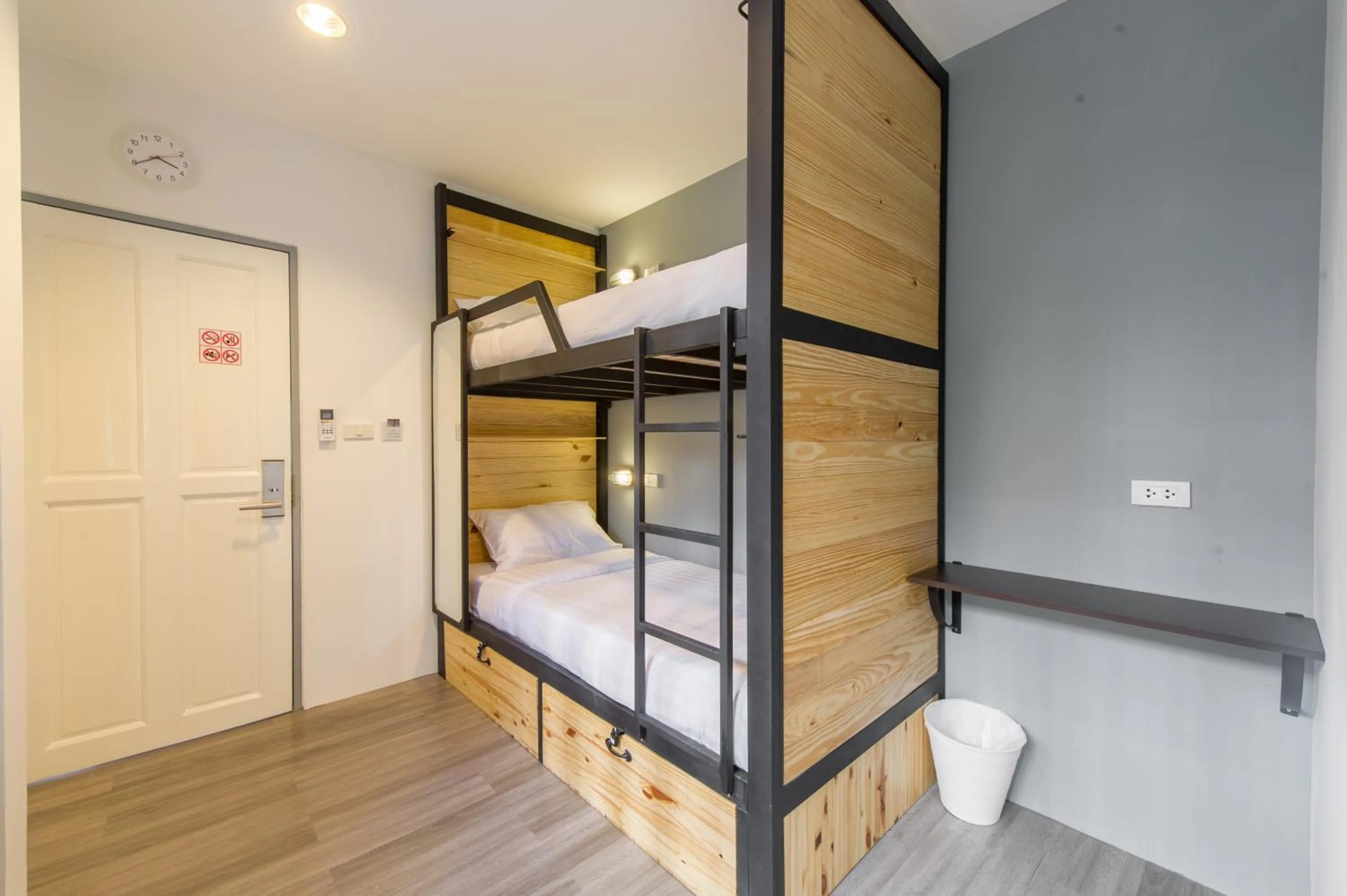 Deluxe Room in X9Hostel