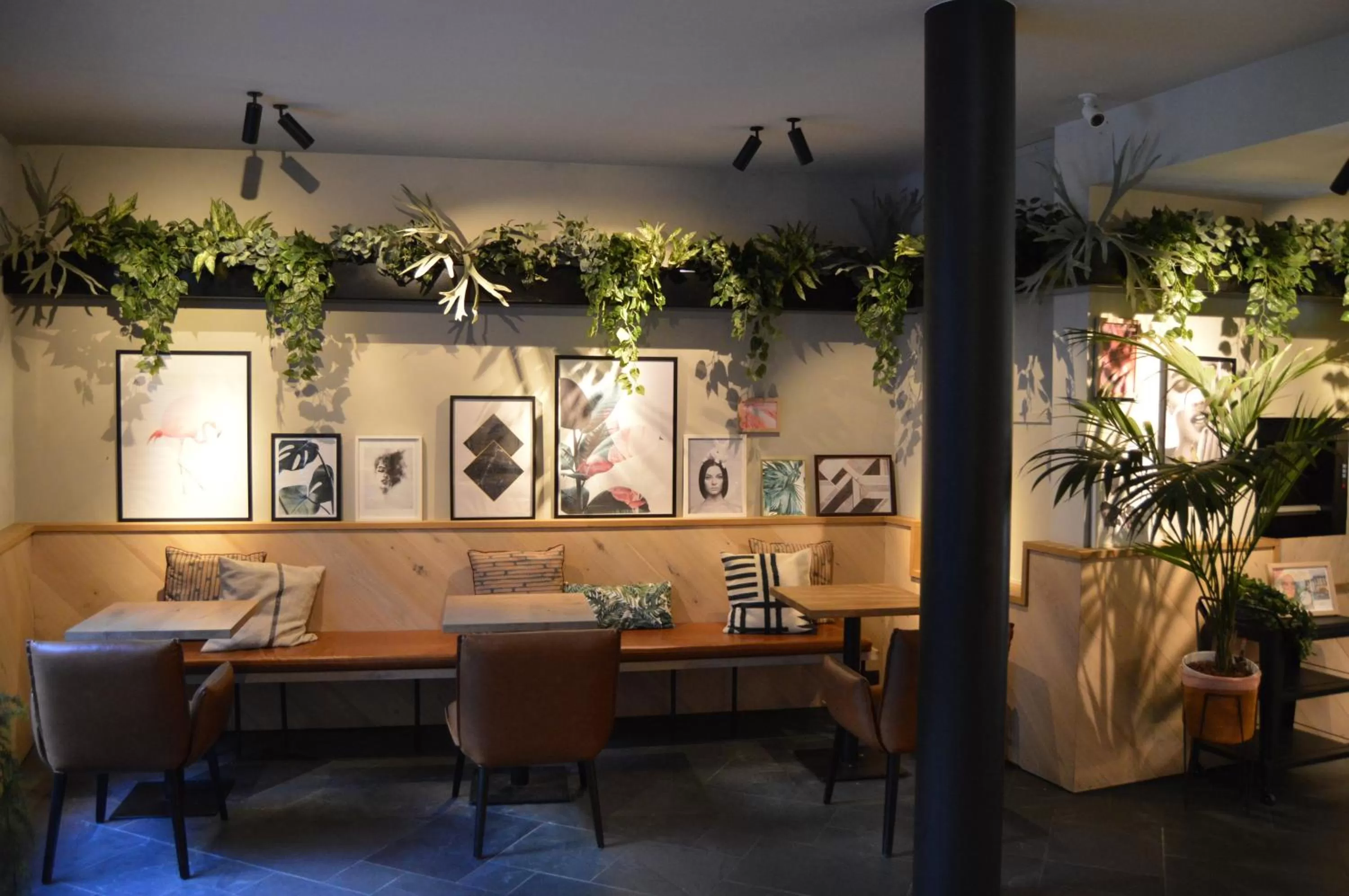 Lobby or reception in Hotel Indigo Antwerp City Centre by IHG