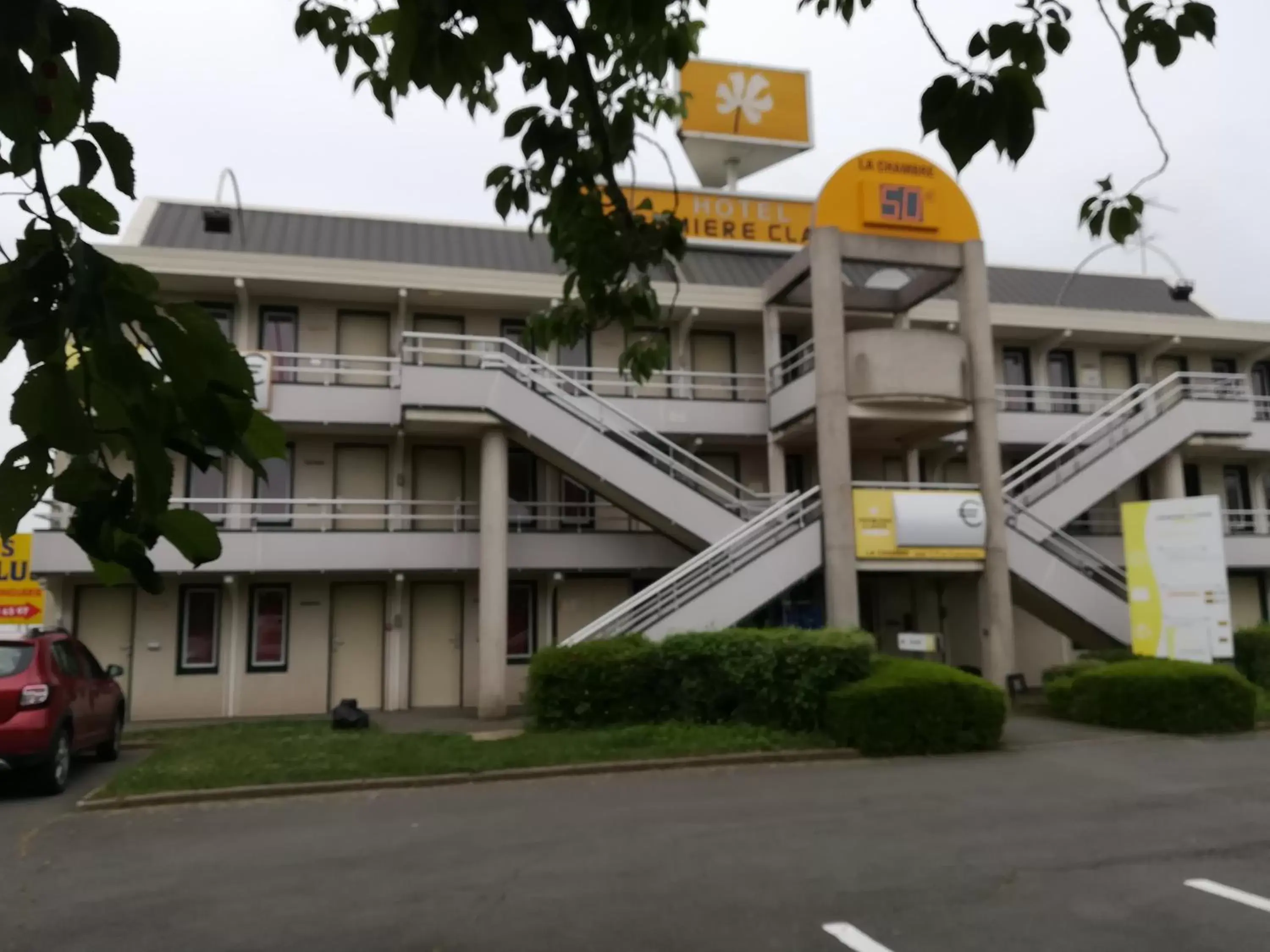 Facade/entrance, Property Building in Premiere Classe Cambrai Proville