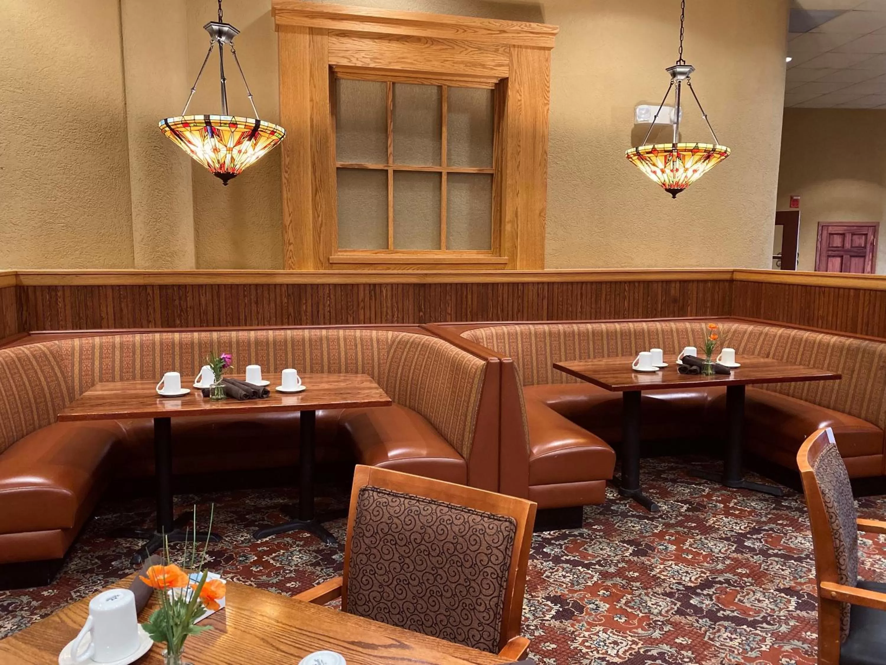 Restaurant/places to eat in Ramkota Hotel Pierre