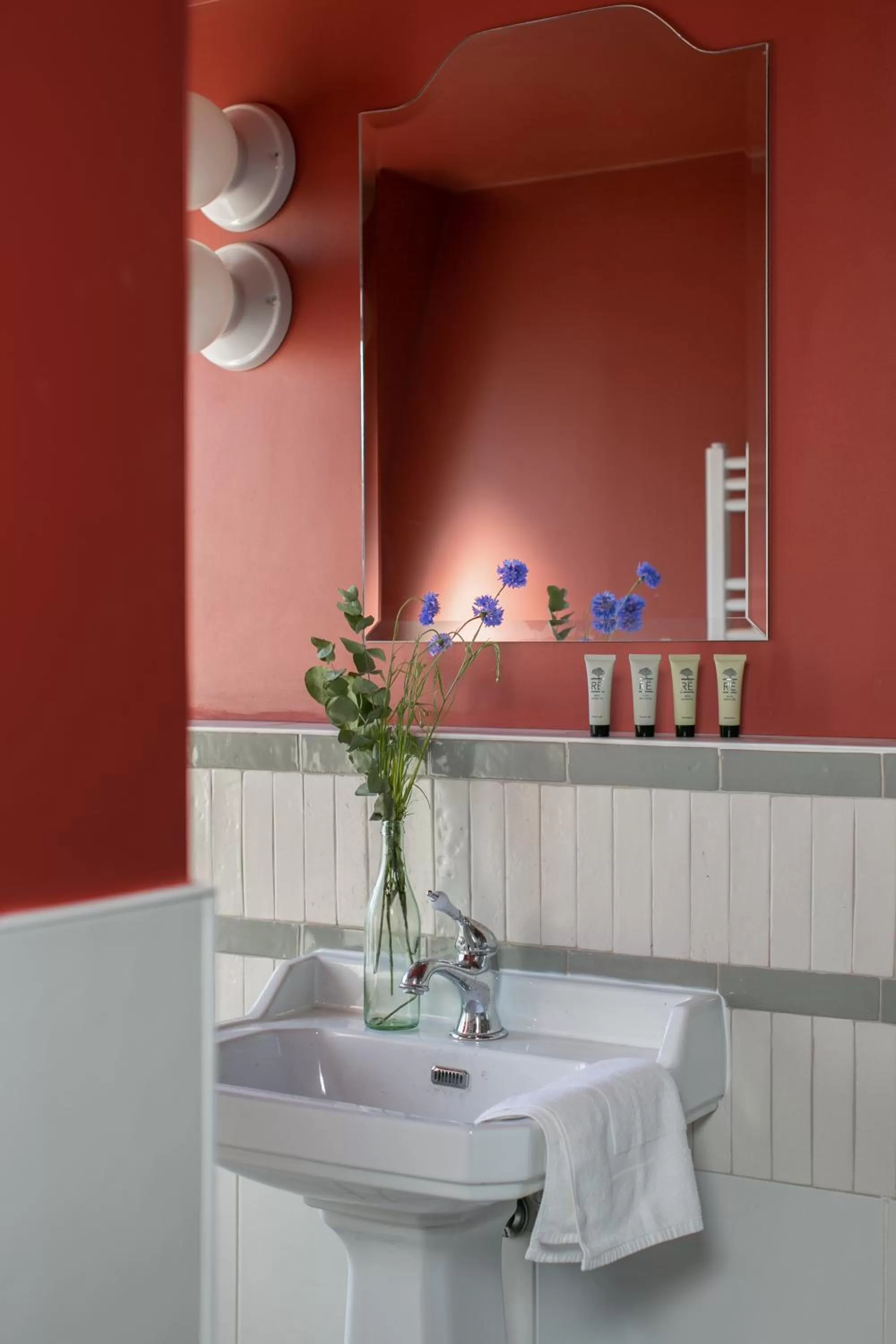 Bathroom in La Planque Hotel