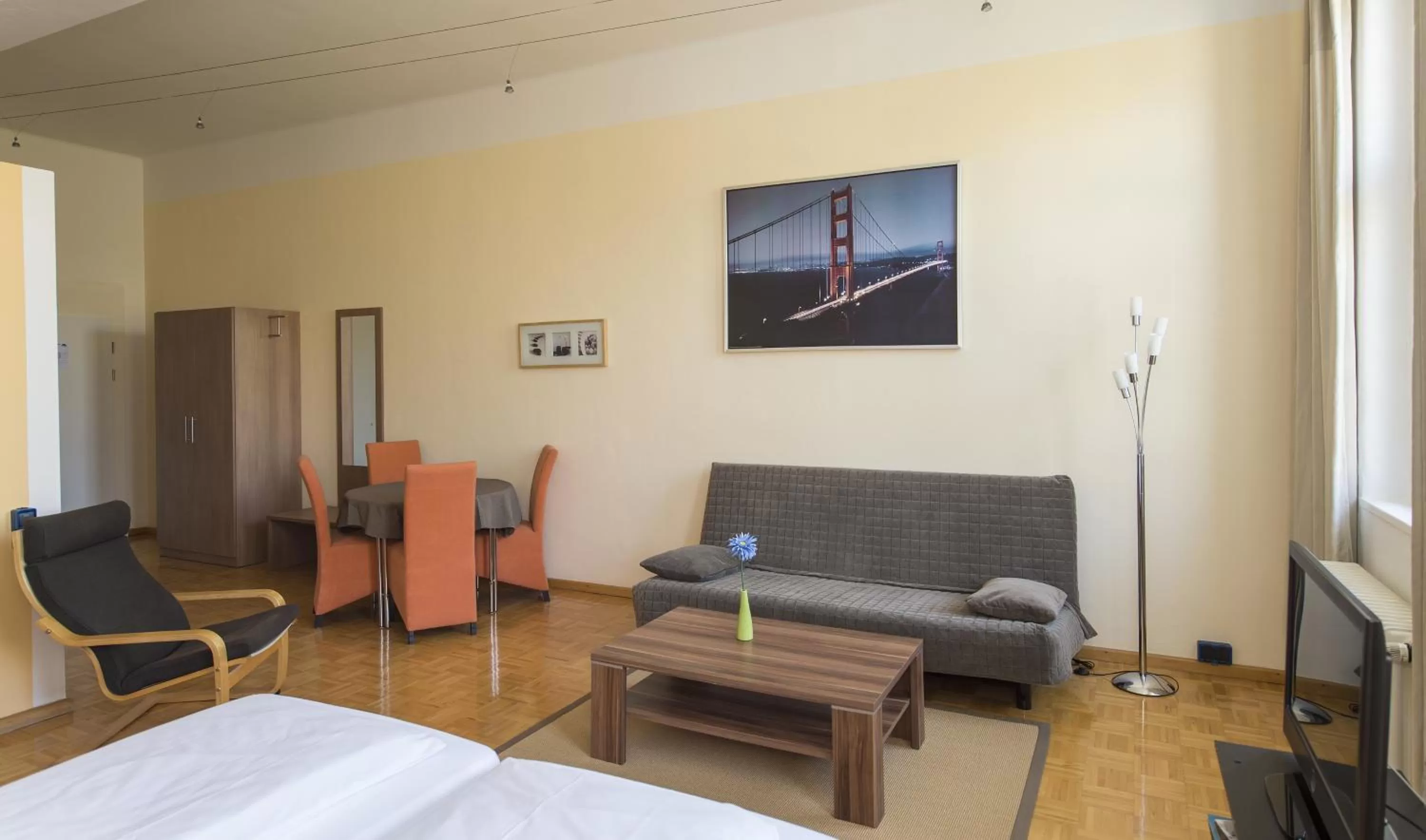 Photo of the whole room, Bed in Apartment Hotel Konstanz