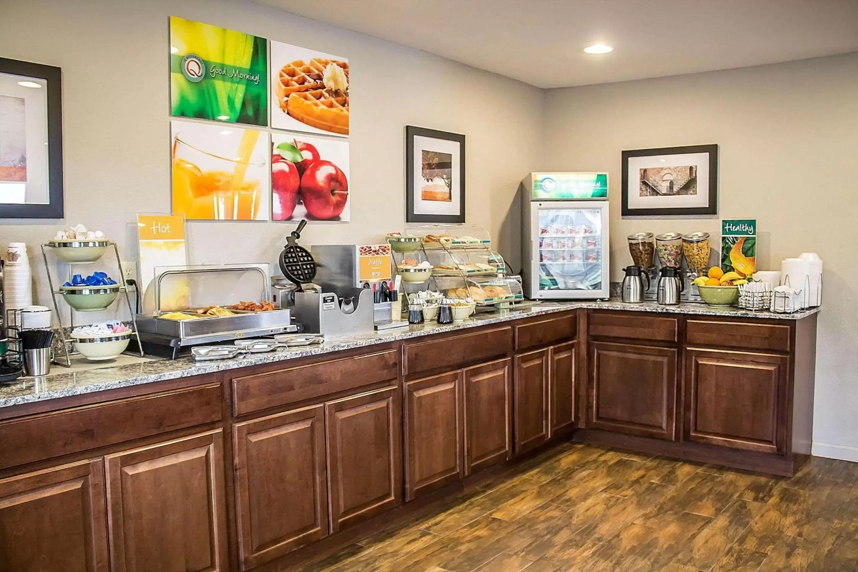 Restaurant/places to eat in Quality Inn Cambridge Restaurant/places to eat in Quality Inn Cambridge