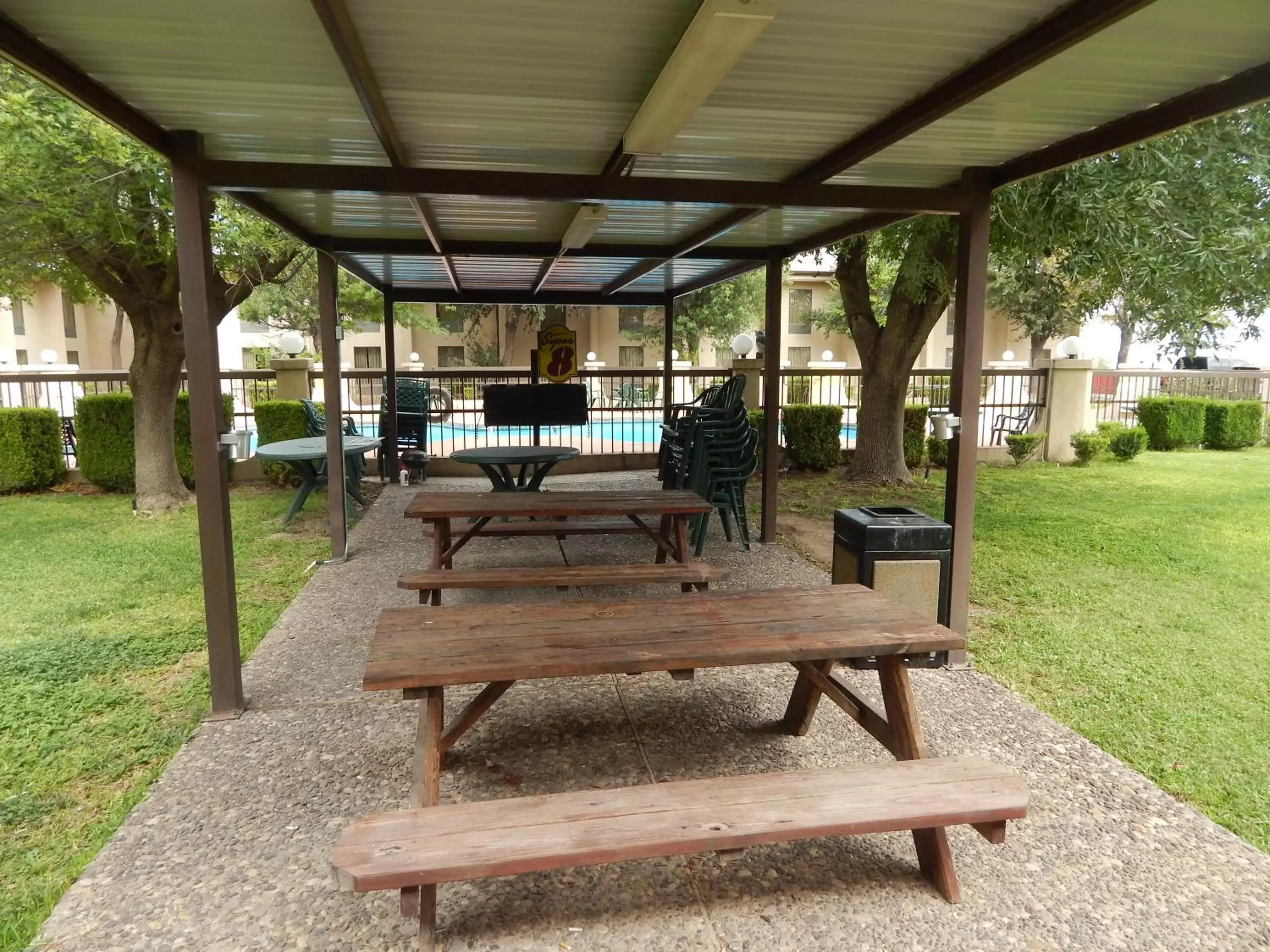 BBQ facilities in Super 8 by Wyndham Ft Stockton