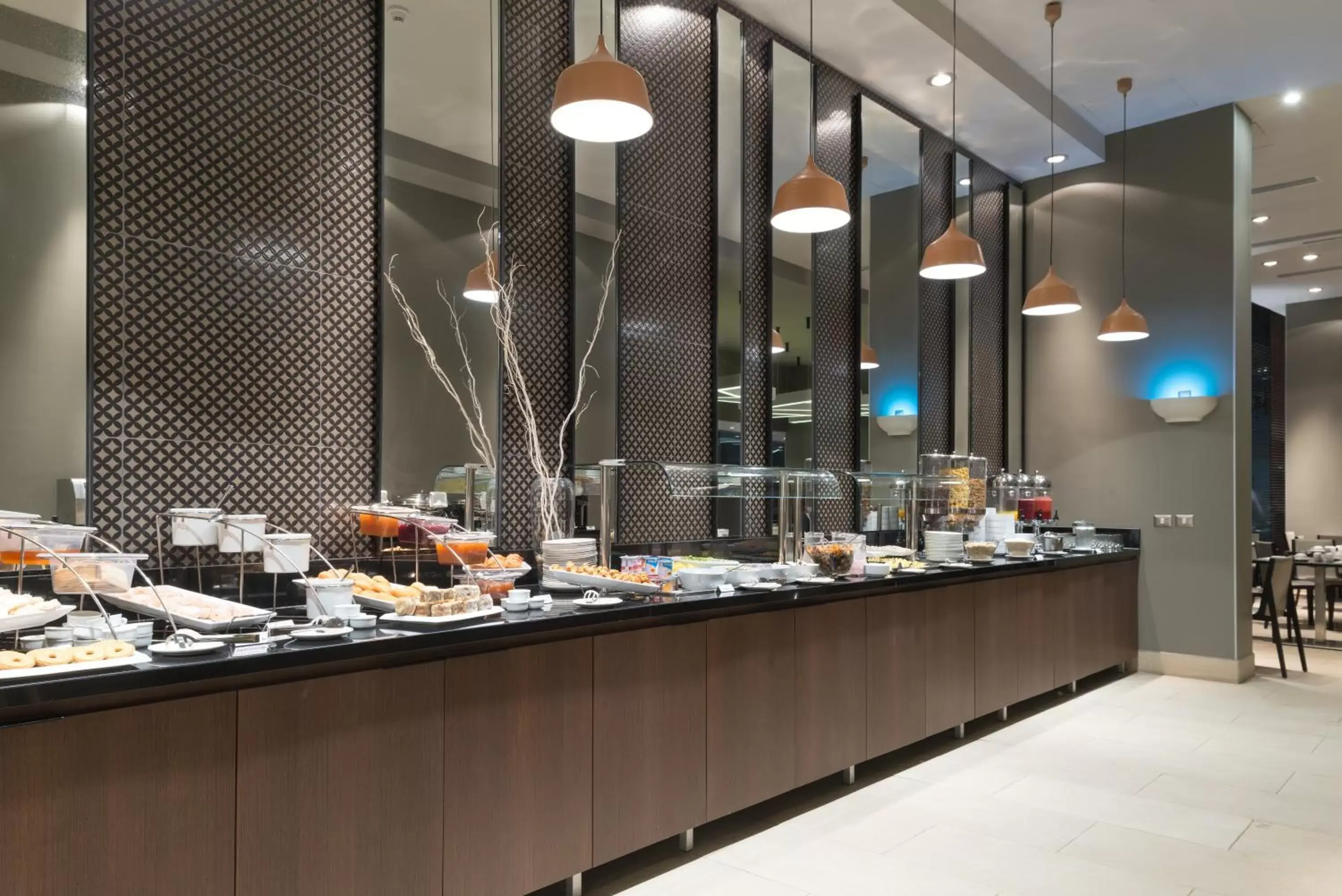 Buffet breakfast, Restaurant/Places to Eat in Hilton Garden Inn Iquique