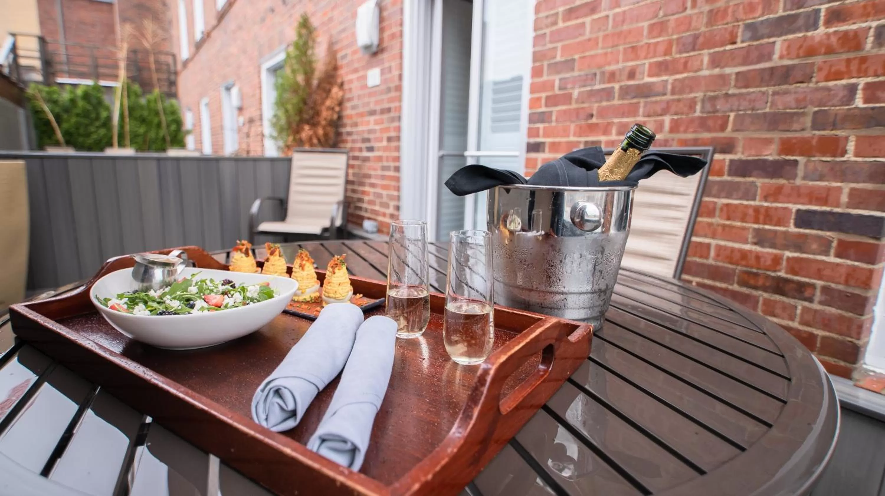 Photo of the whole room in voco The Tiger Hotel, Columbia, MO by IHG