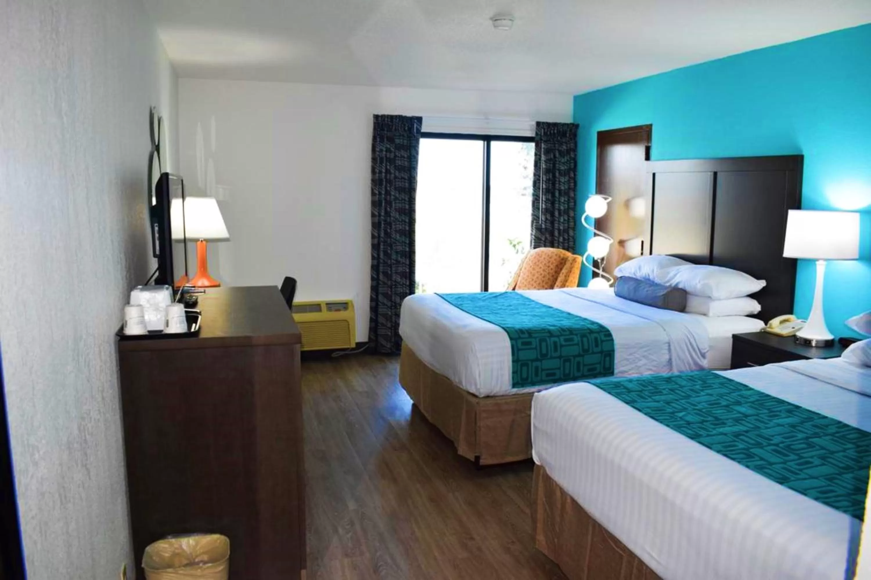 Bedroom, Bed in Howard Johnson by Wyndham Beaufort/Parris Island