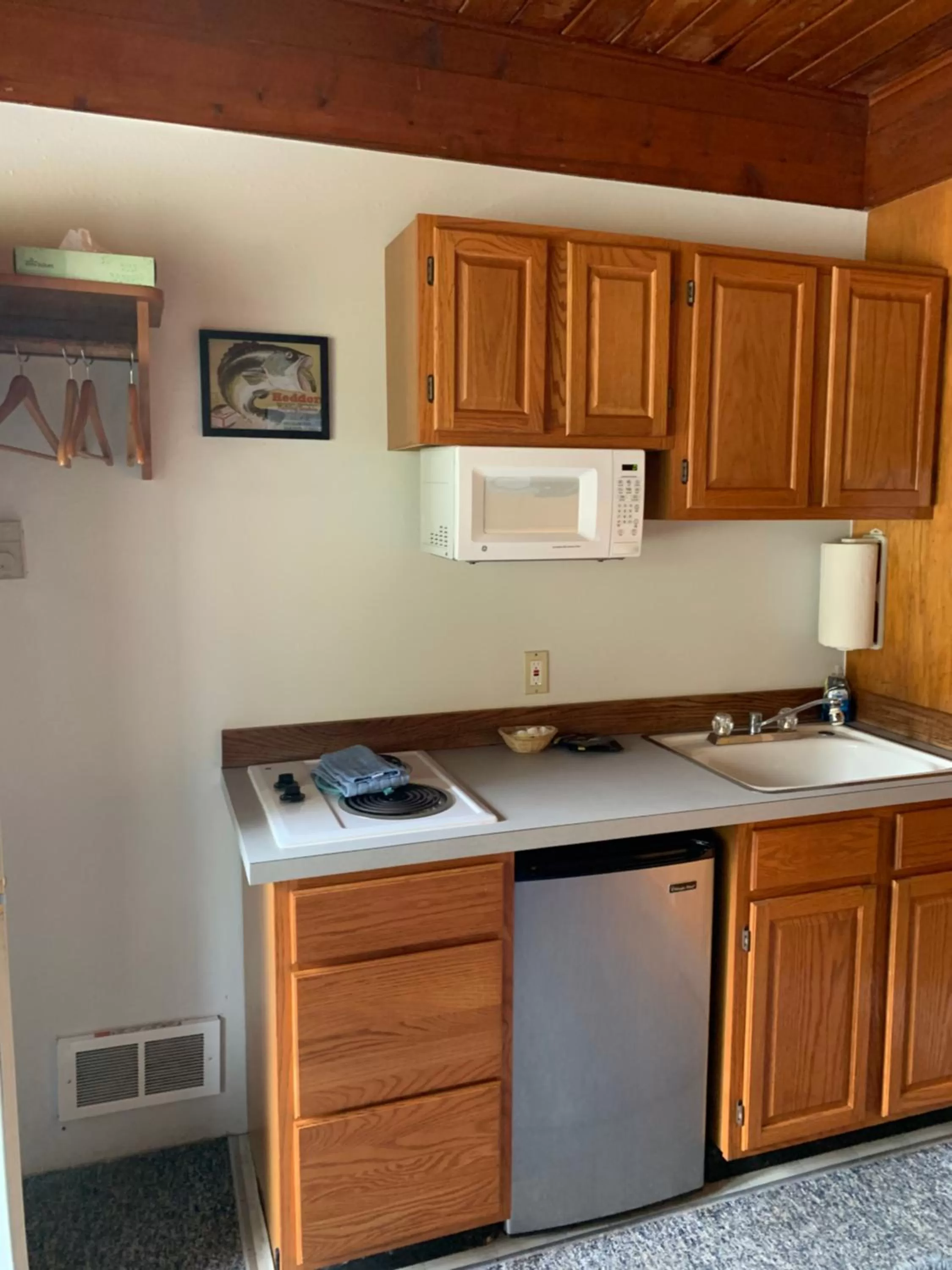 Curley's Resort & Dive Center