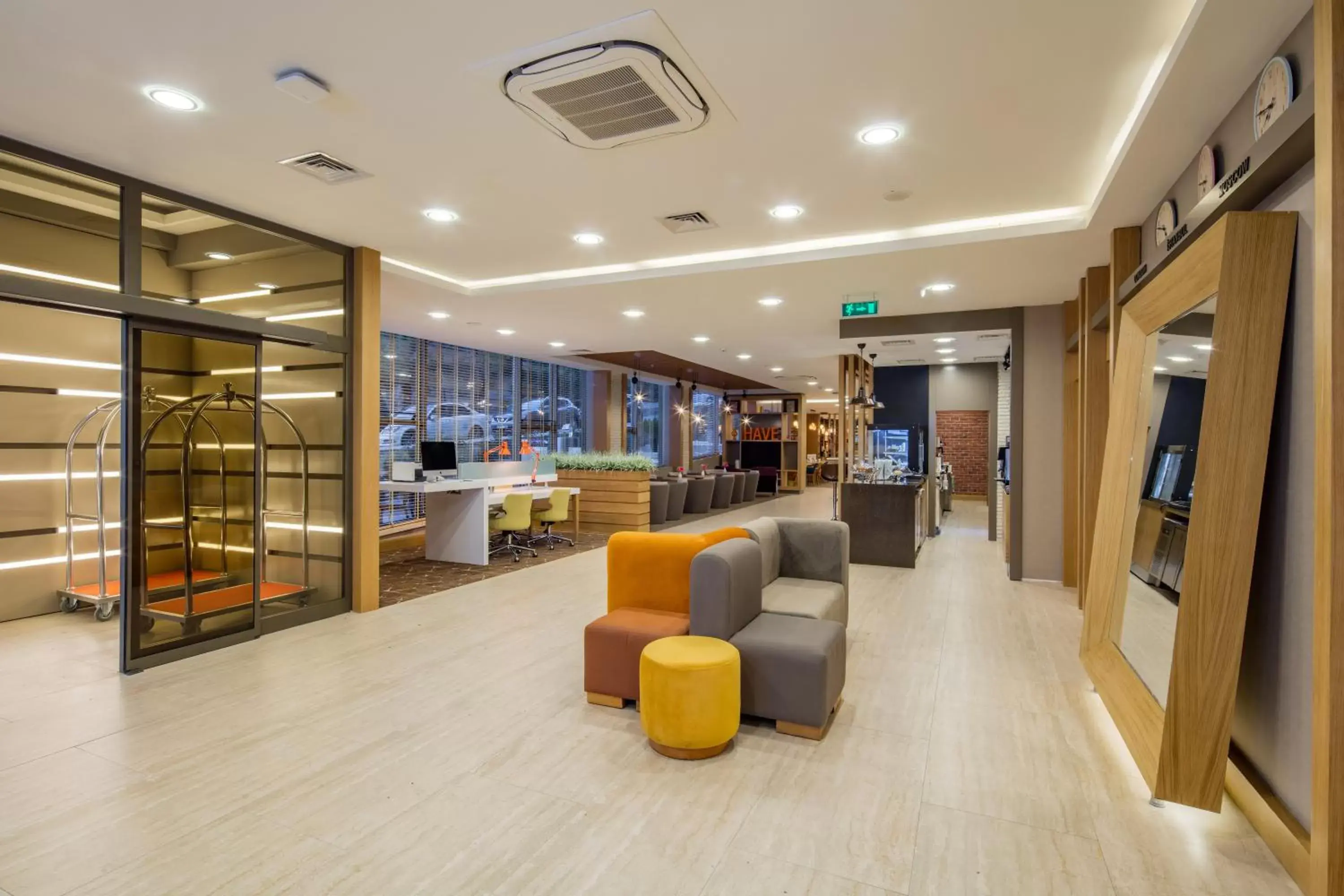 Property building, Lobby/Reception in Holiday Inn Antalya - Lara, an IHG Hotel